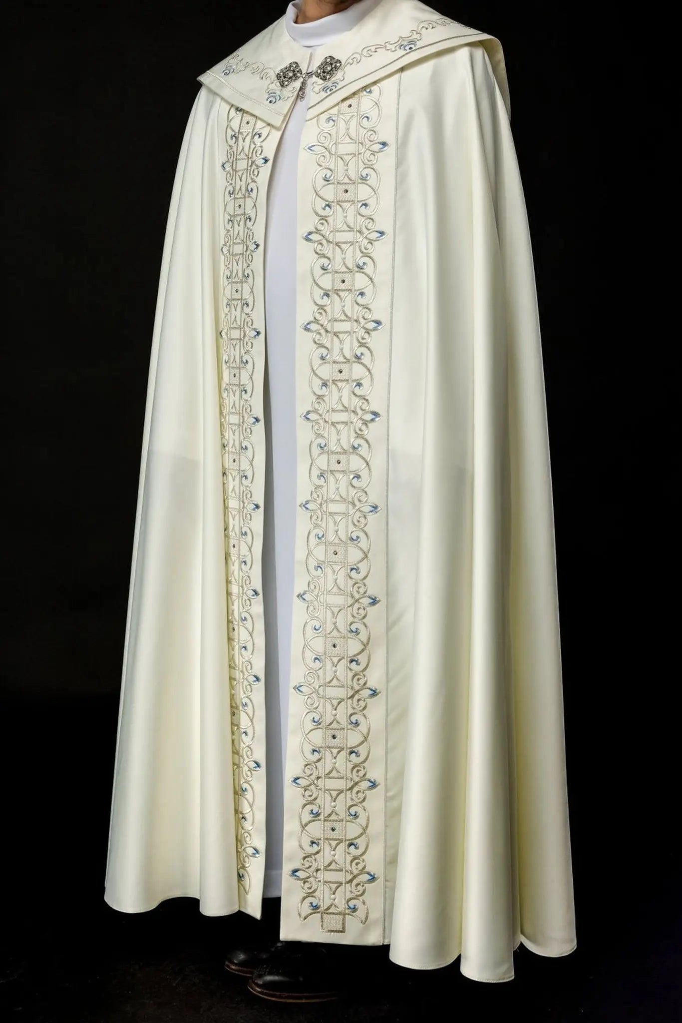 Embroidered Liturgical Chapel with Marian Symbol 150 cm