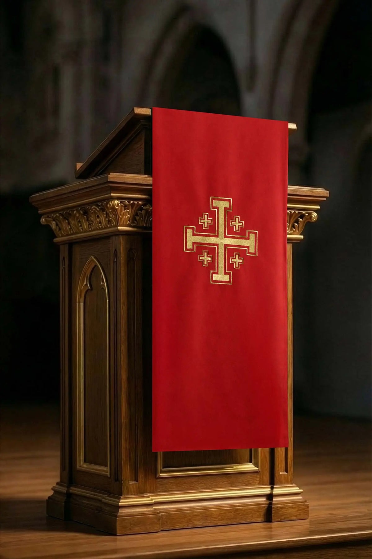 Paño de atril para el Domingo de Ramos con Cruz de Jerusalén bordada rojo y dorado, vista frontal