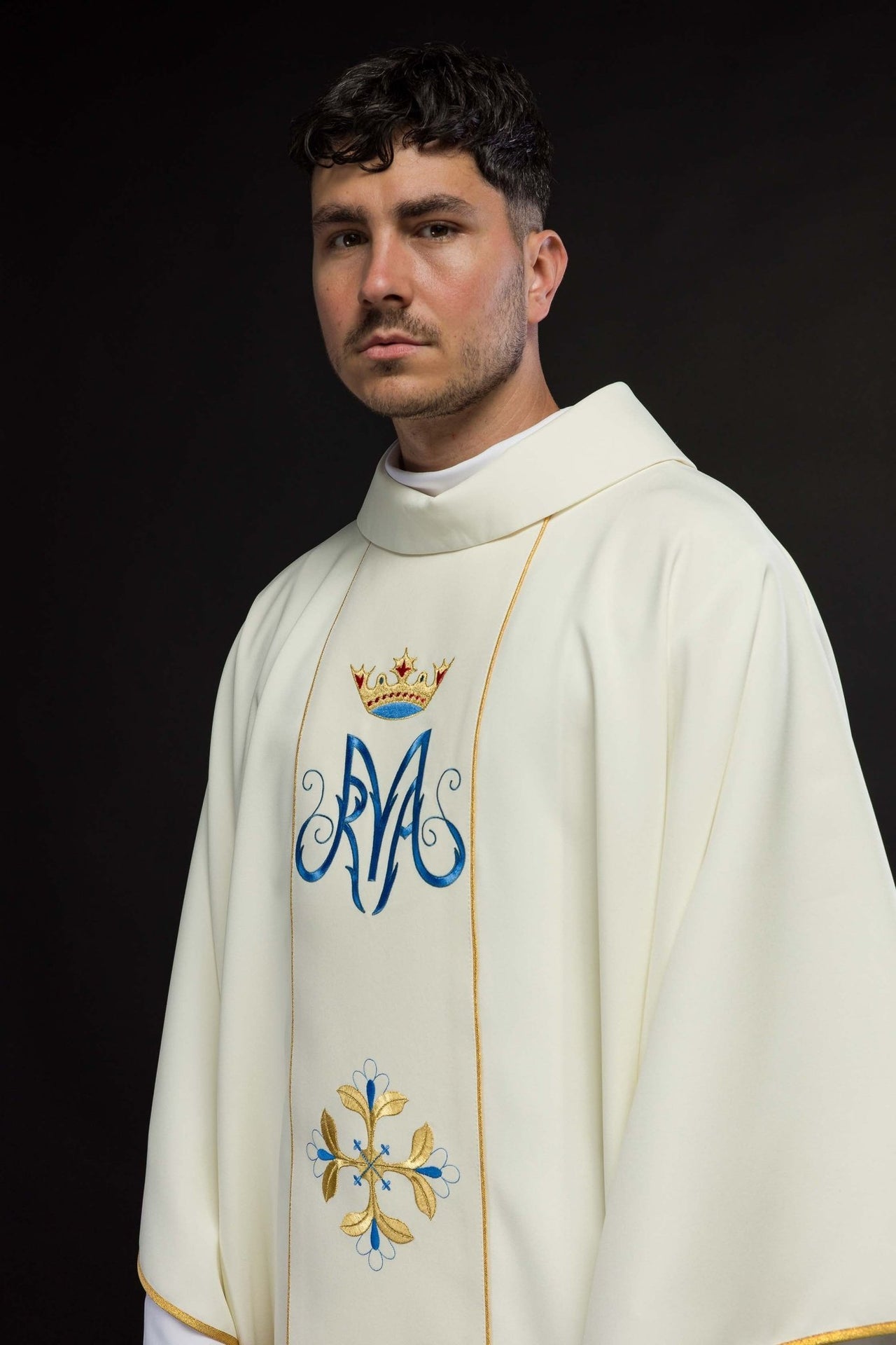 Maryjny ornat liturgiczny z pasem