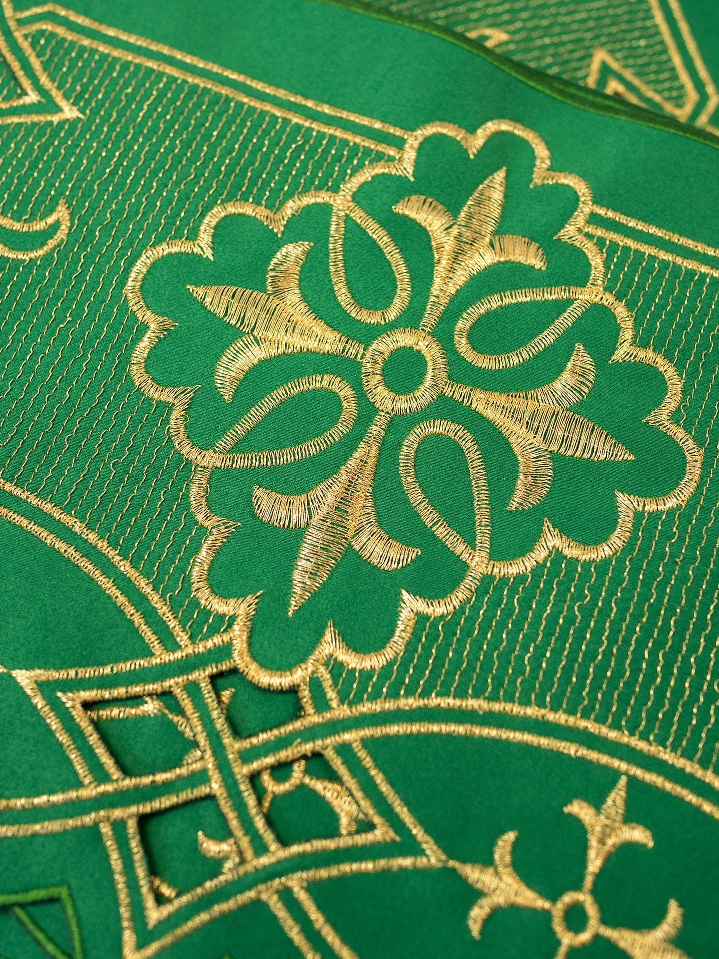 Metraż z haftem czołowym Rozeta Zielony