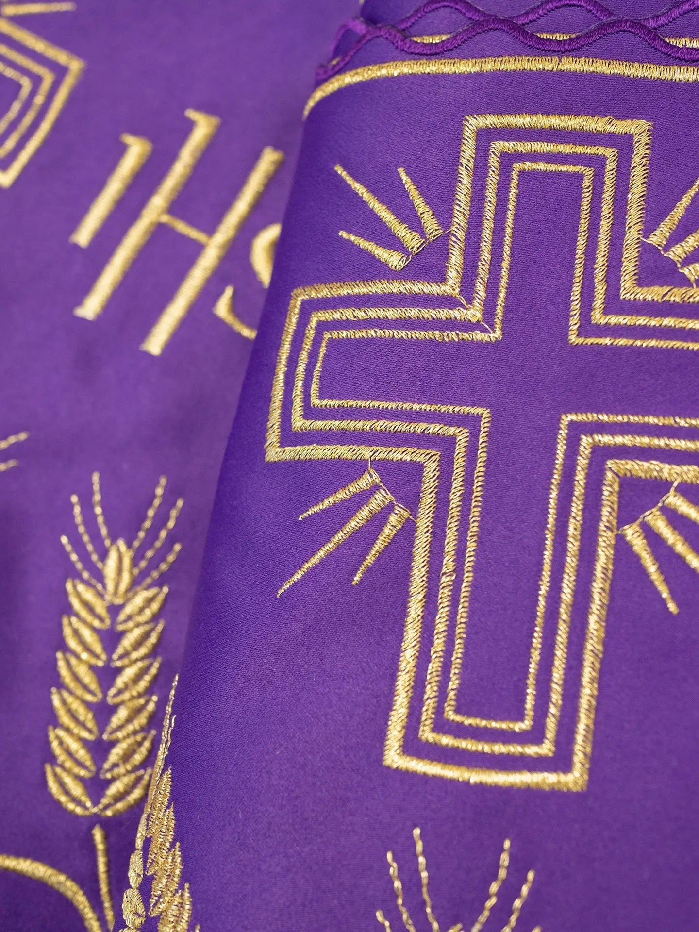 Metre with IHS monogram in red cross motif