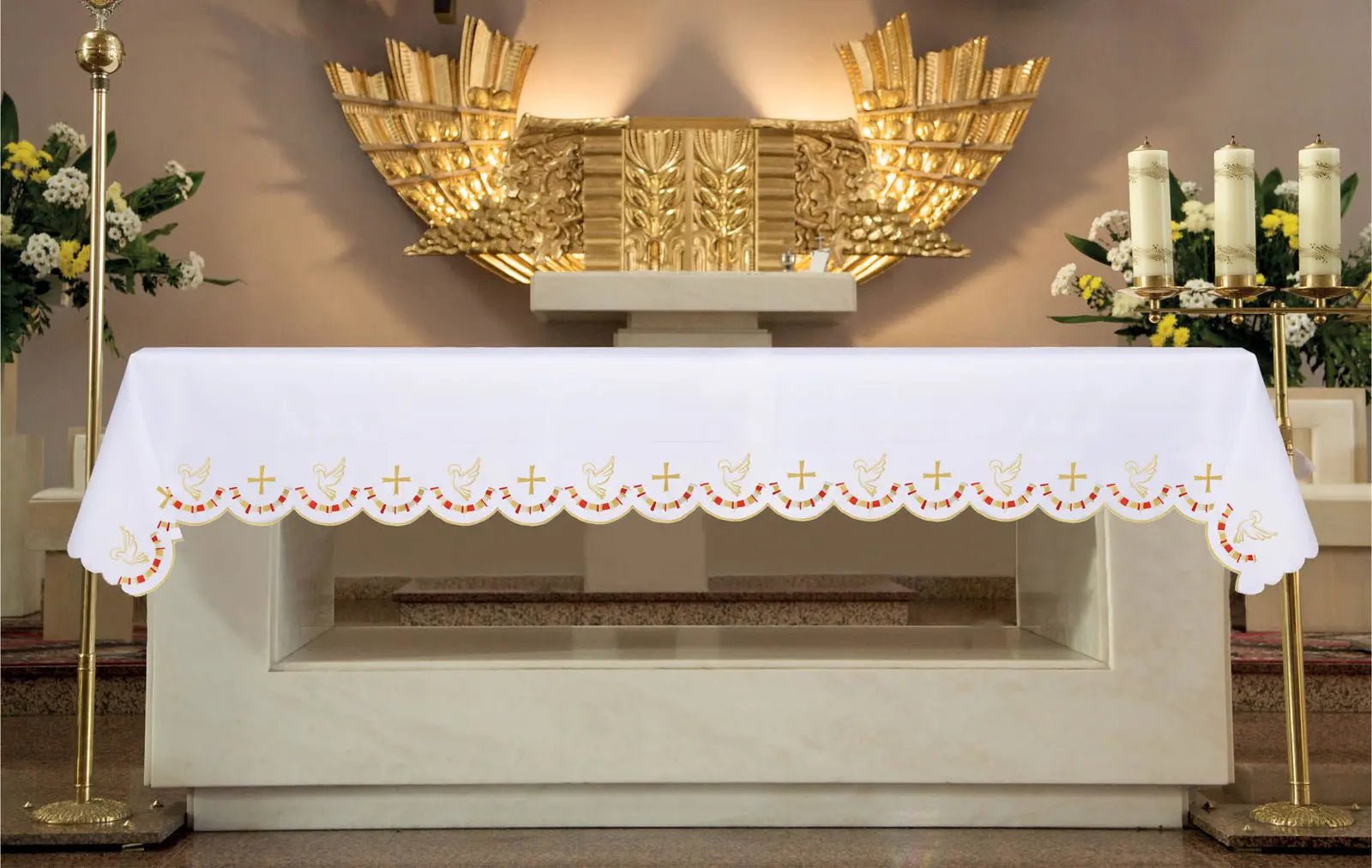 Paño de altar con bordado frontal con motivo de la cruz y el Espíritu Santo