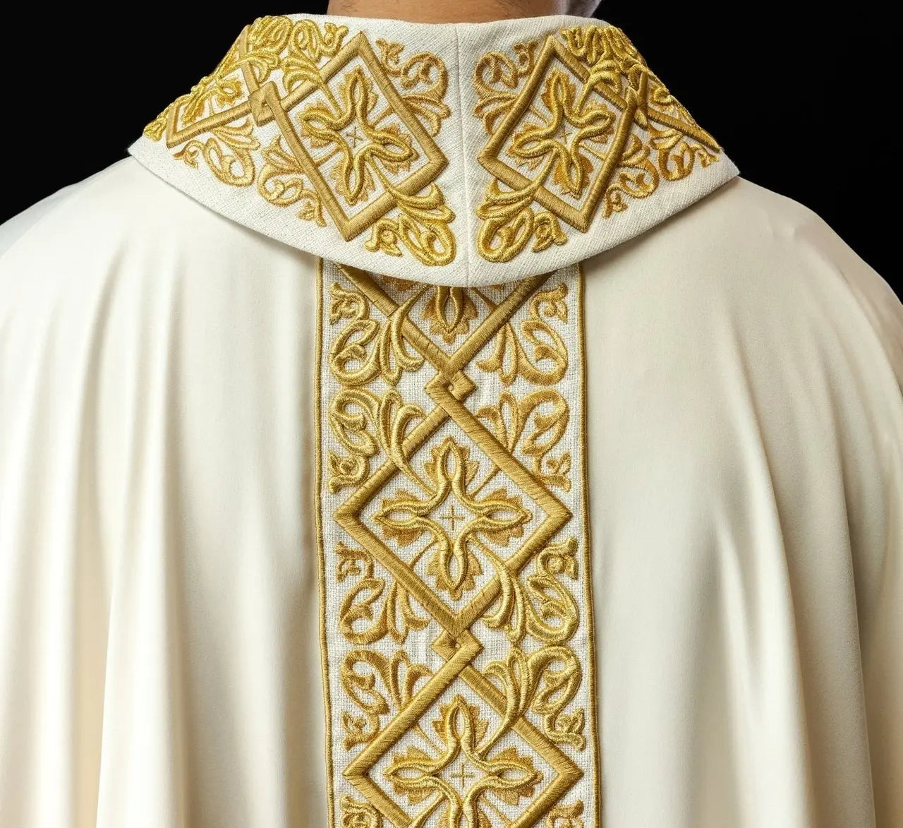 Chasuble richly embroidered floral motif with crosses Ecru