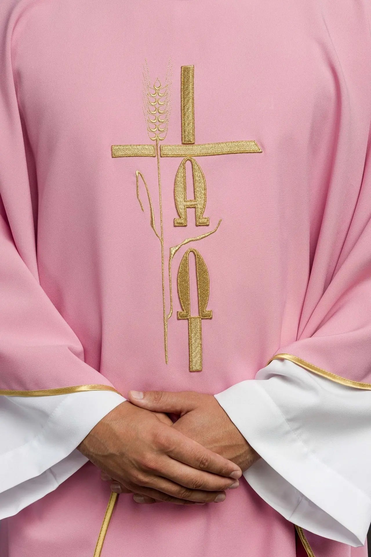 Embroidered chasuble Cross and IHS Pink