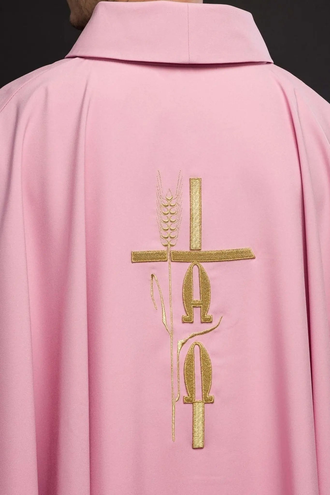 Embroidered chasuble Cross and IHS Pink