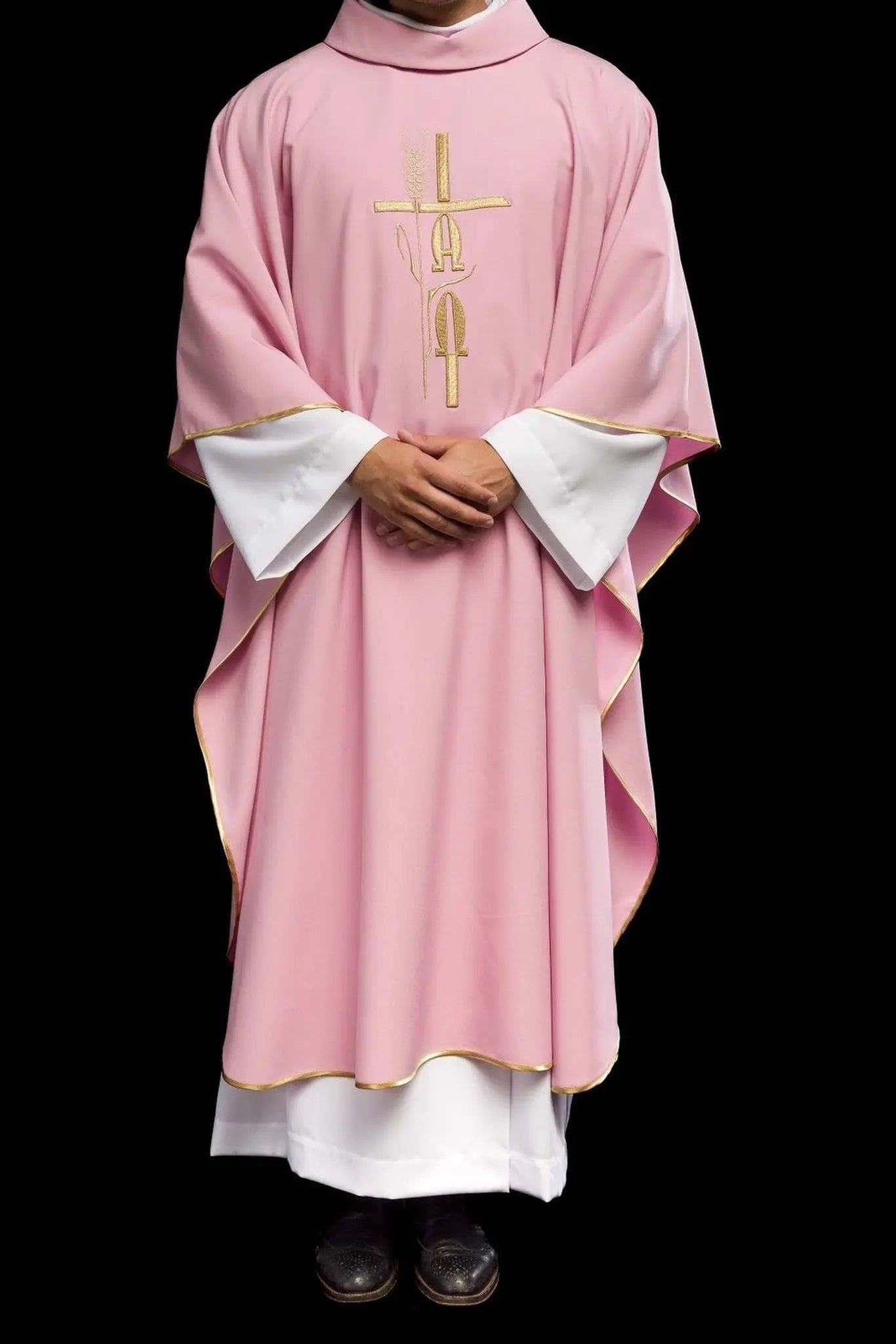 Embroidered chasuble Cross and IHS Pink