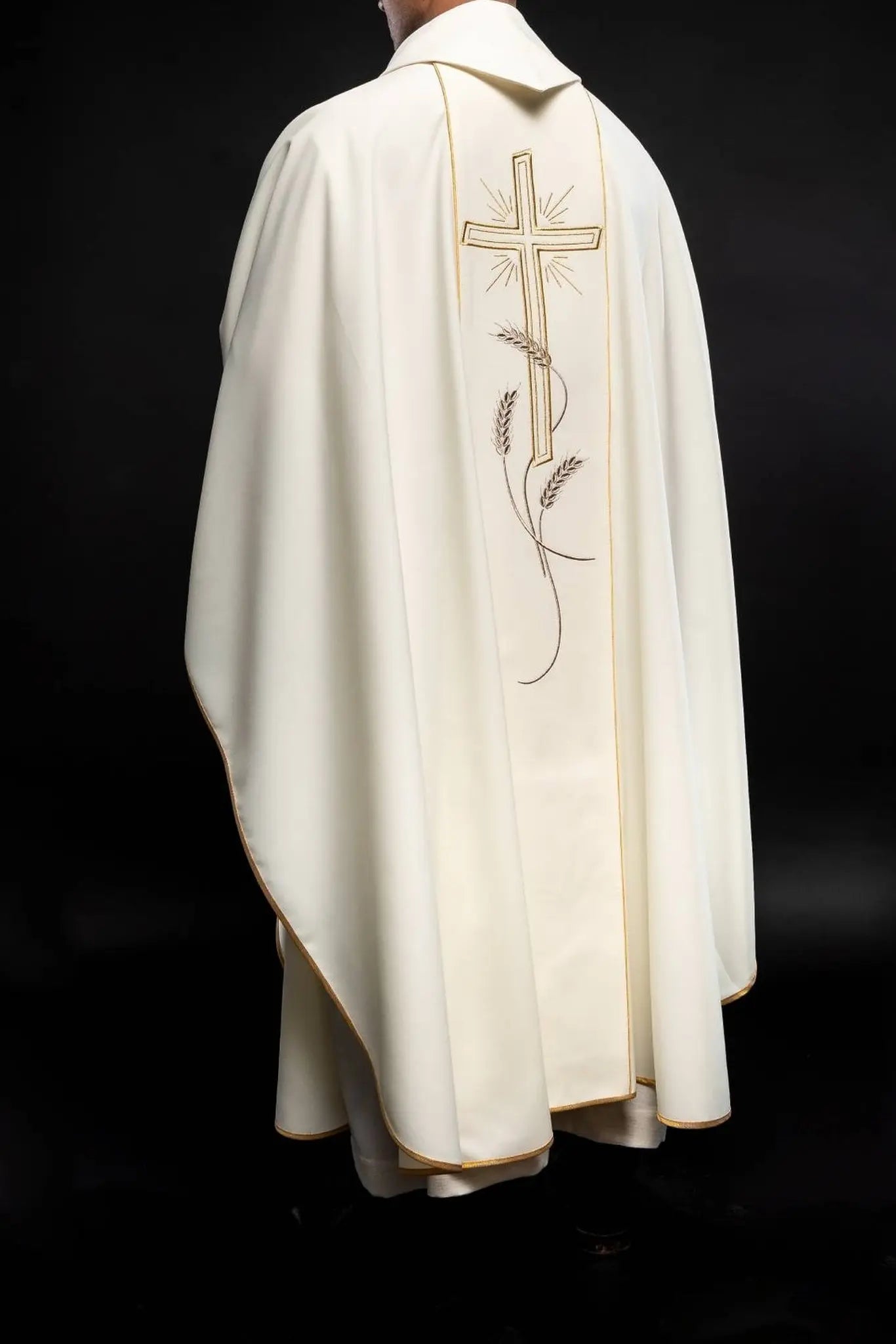 Embroidered chasuble Cross with IHS symbol ecru