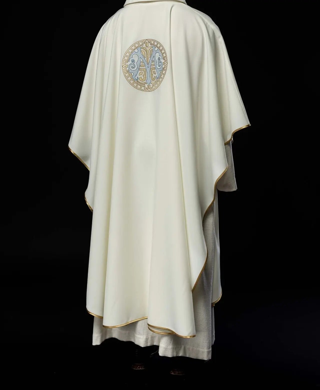 Embroidered Marian Chasuble – Ecru