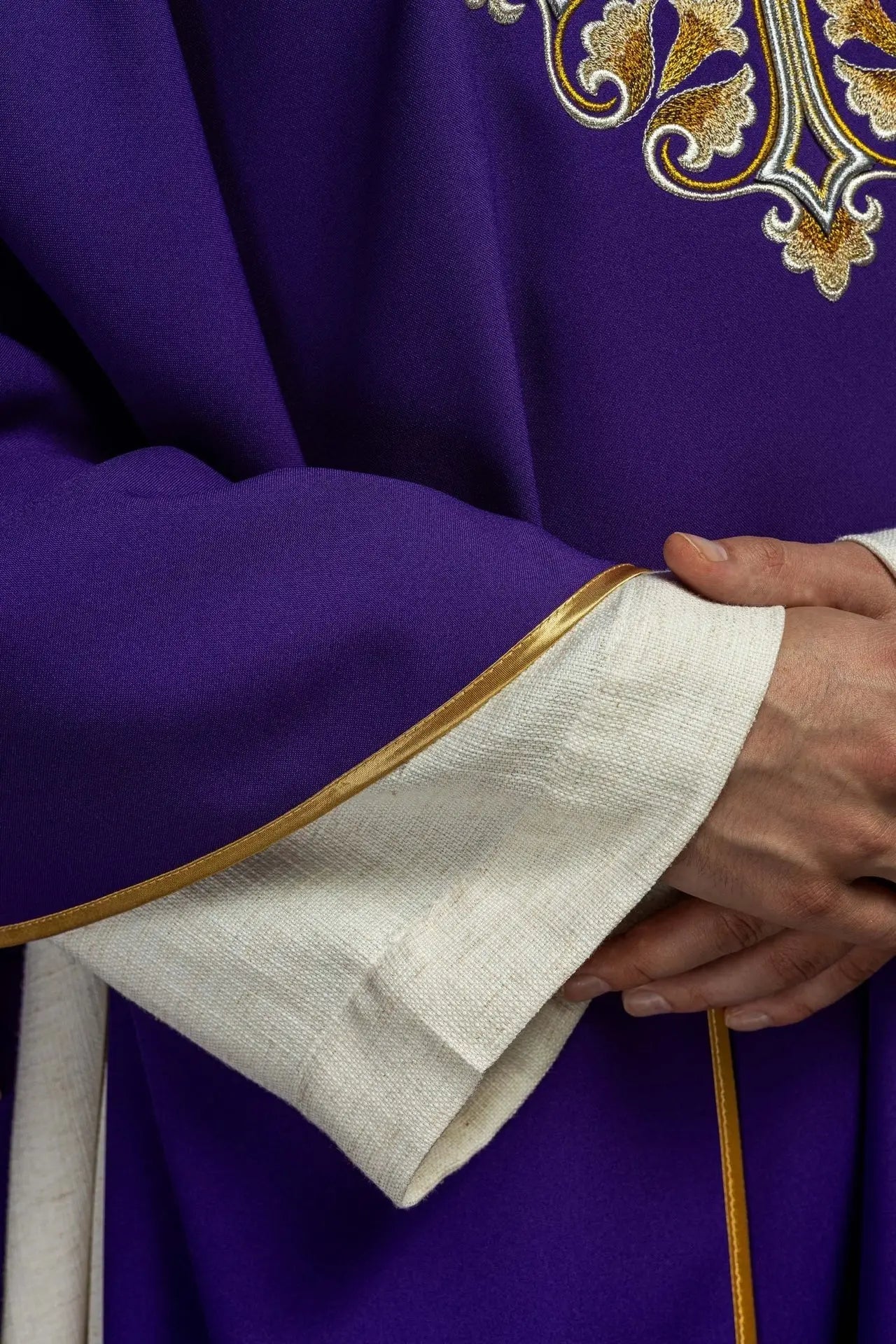 Embroidered Purple Chasuble with Decorated Cross and Wide Collar