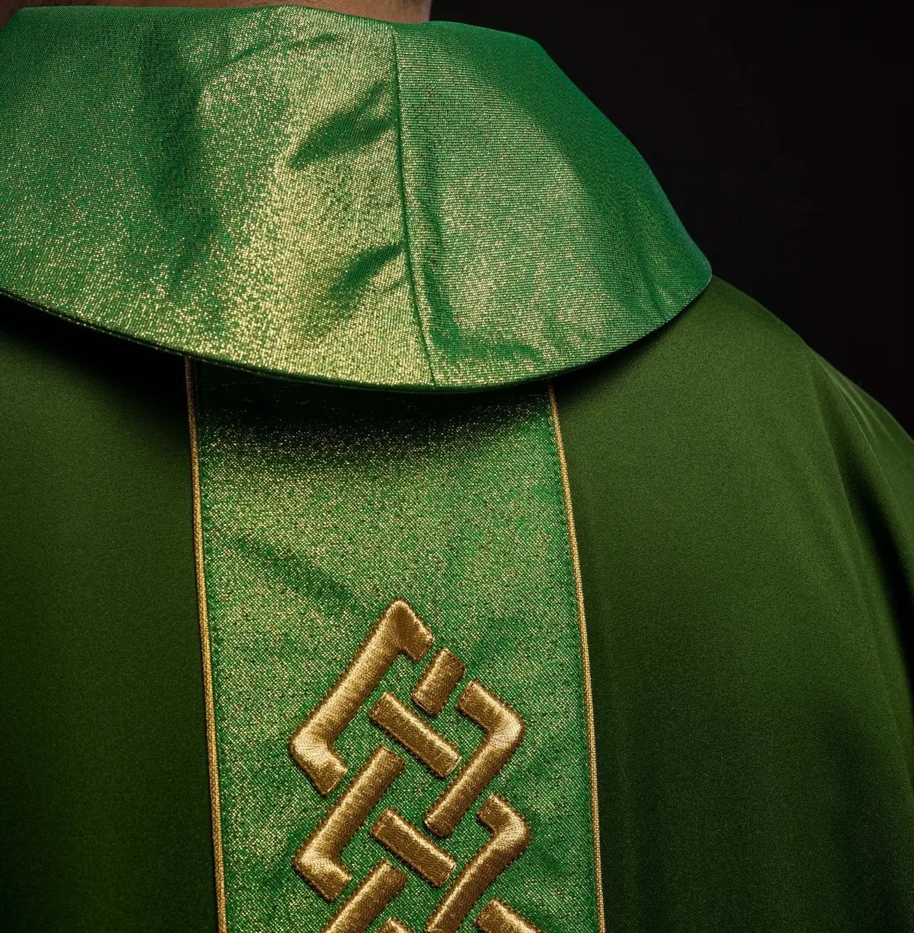Embroidered chasuble Green Decorative Belt with Crosses