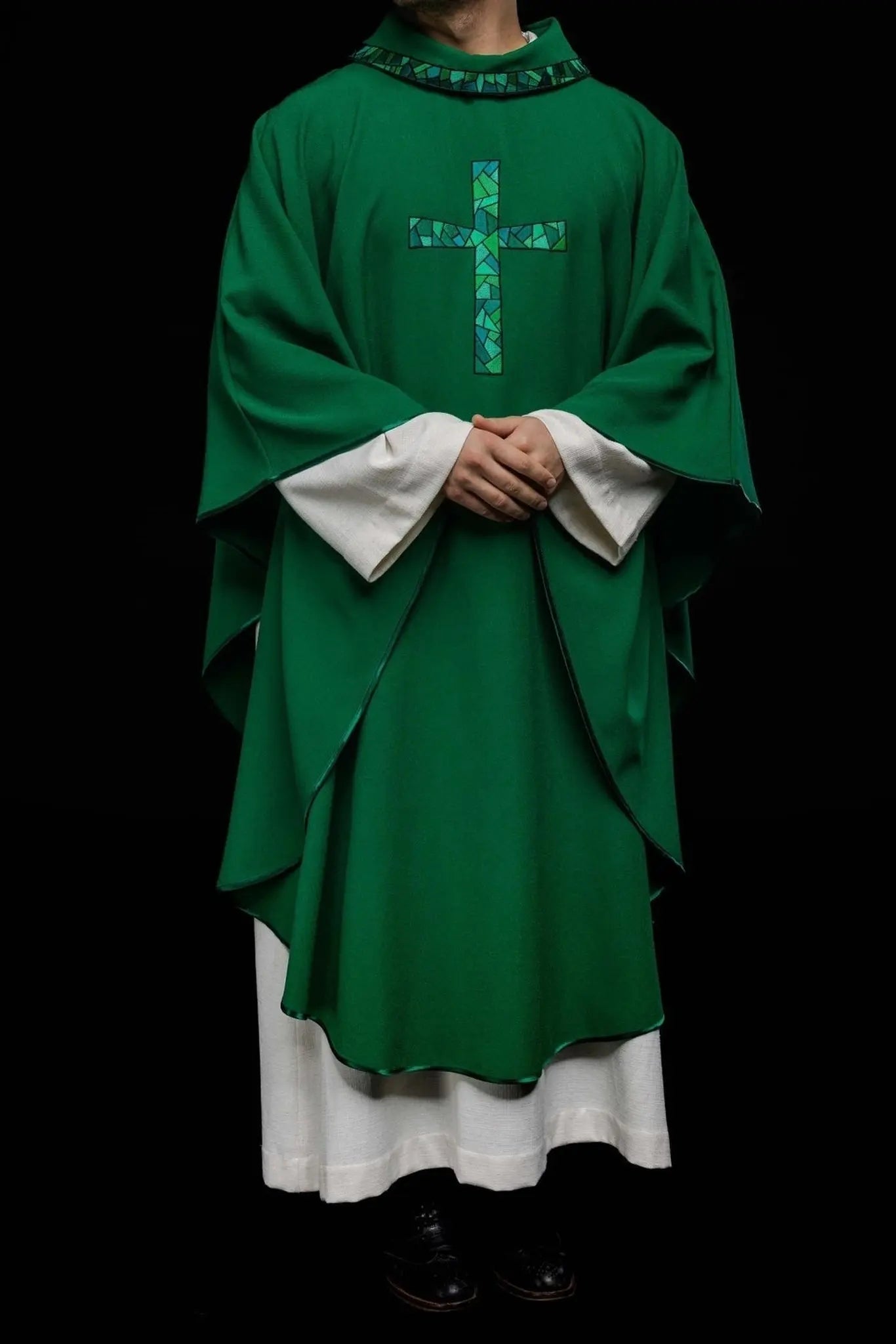 Embroidered chasuble Green with Cross Mosaic