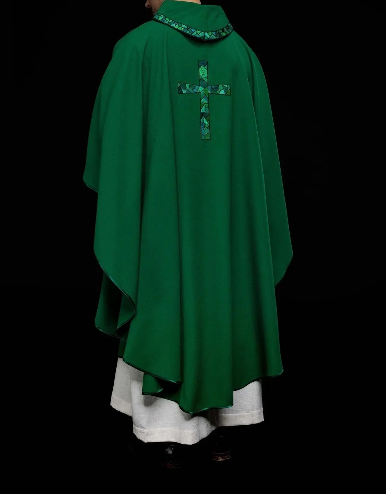 Embroidered chasuble Green with Cross Mosaic