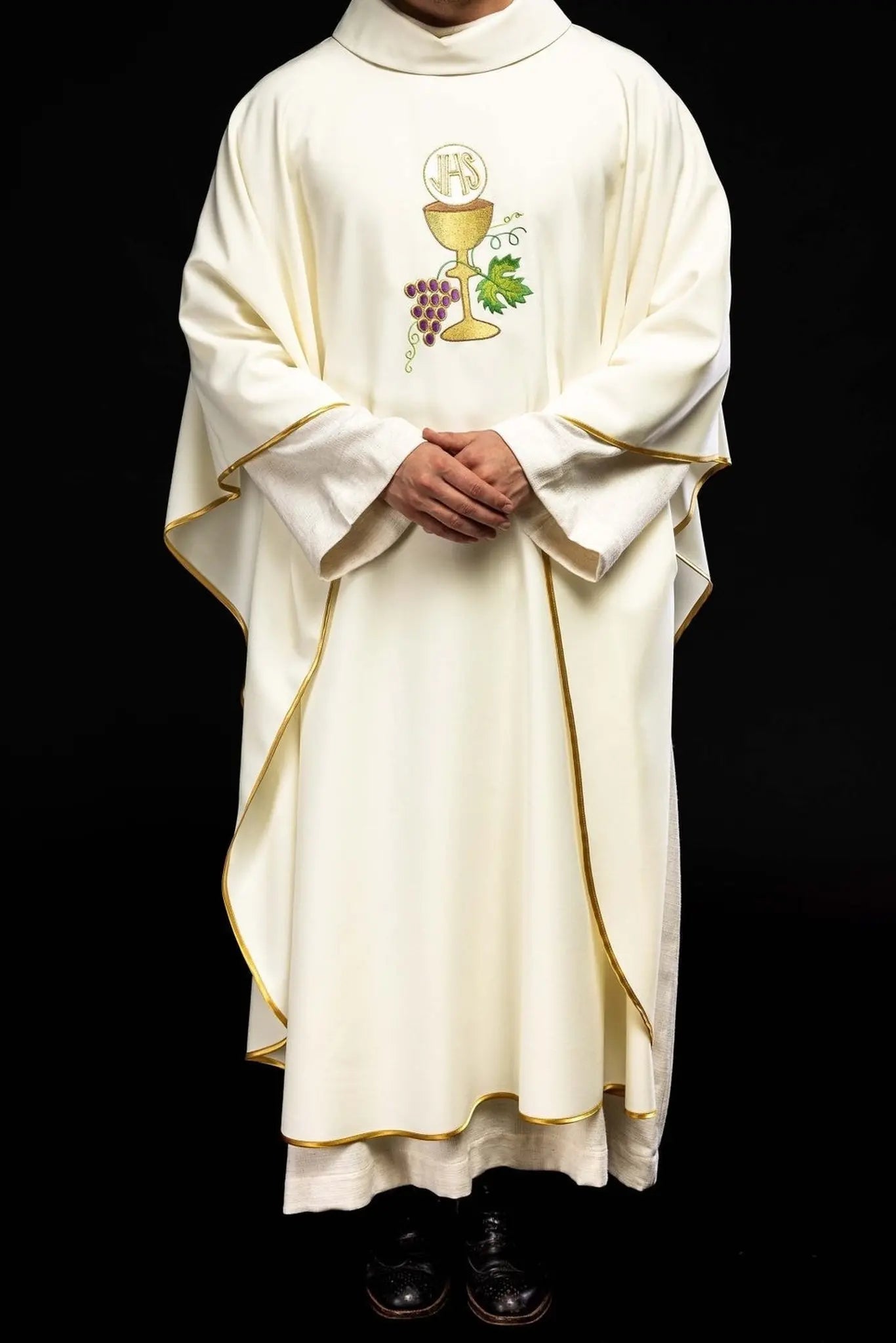 Chasuble chalice Cross and grapes ecru