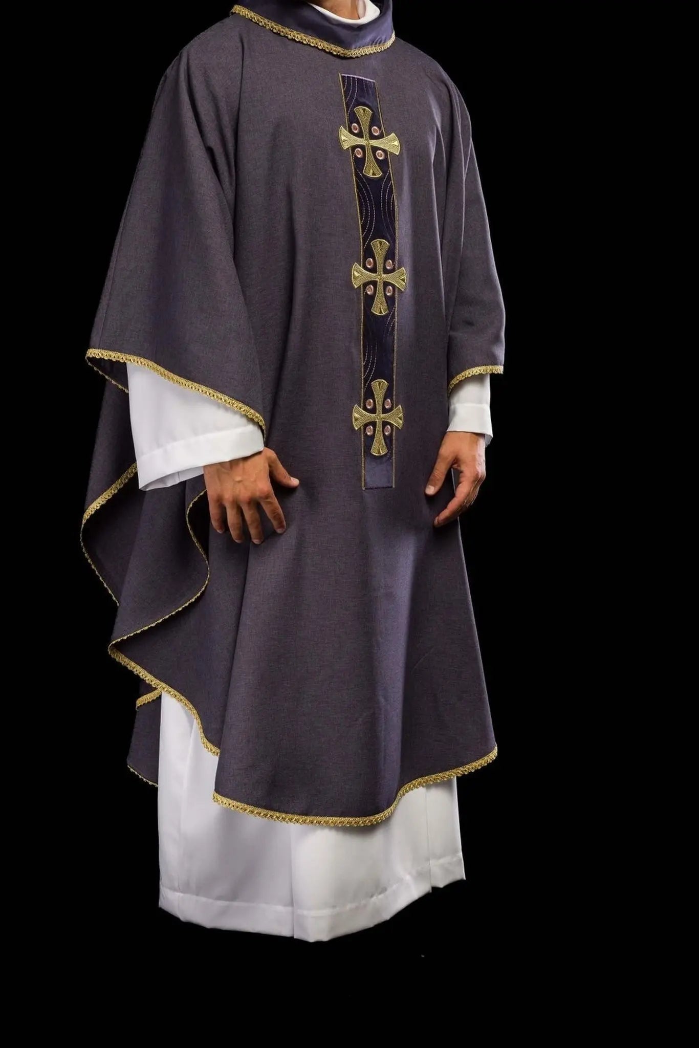 Chasuble in embroidered gold crosses and piping on collar in purple