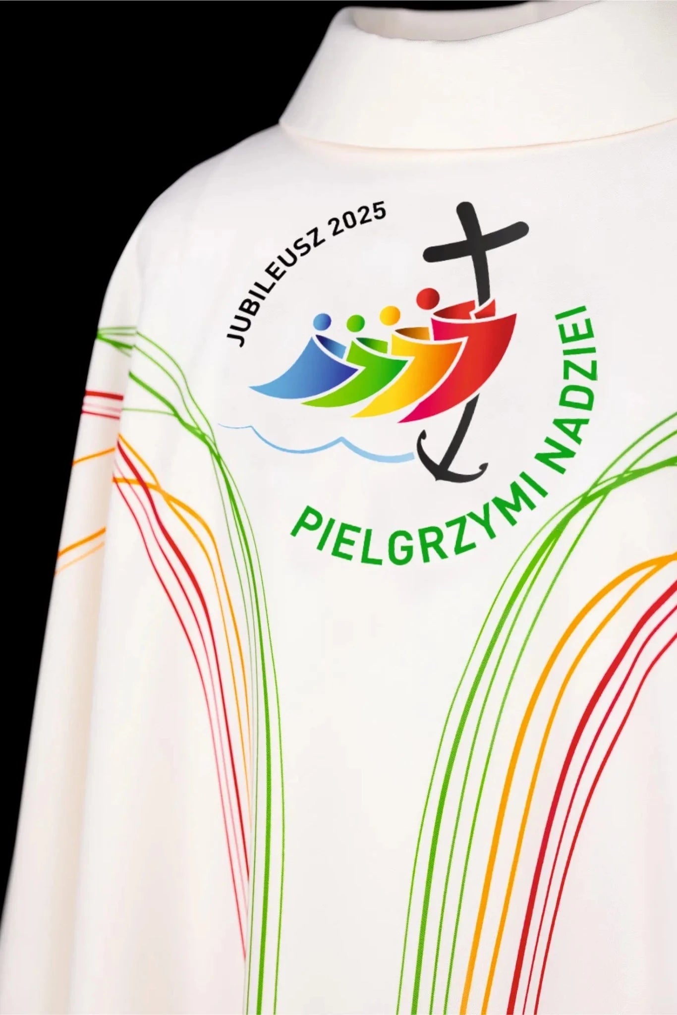 Casulla en color crudo con logo JUBILEE ROME 2025 (en idioma polaco)
