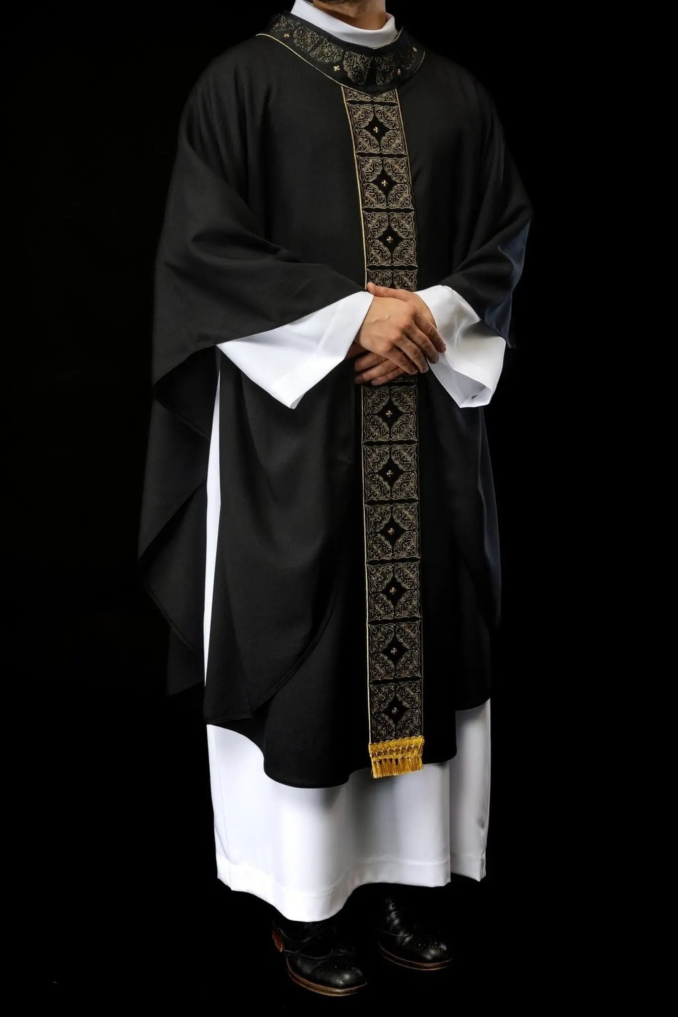 Chasuble with richly embroidered belt and collar in black