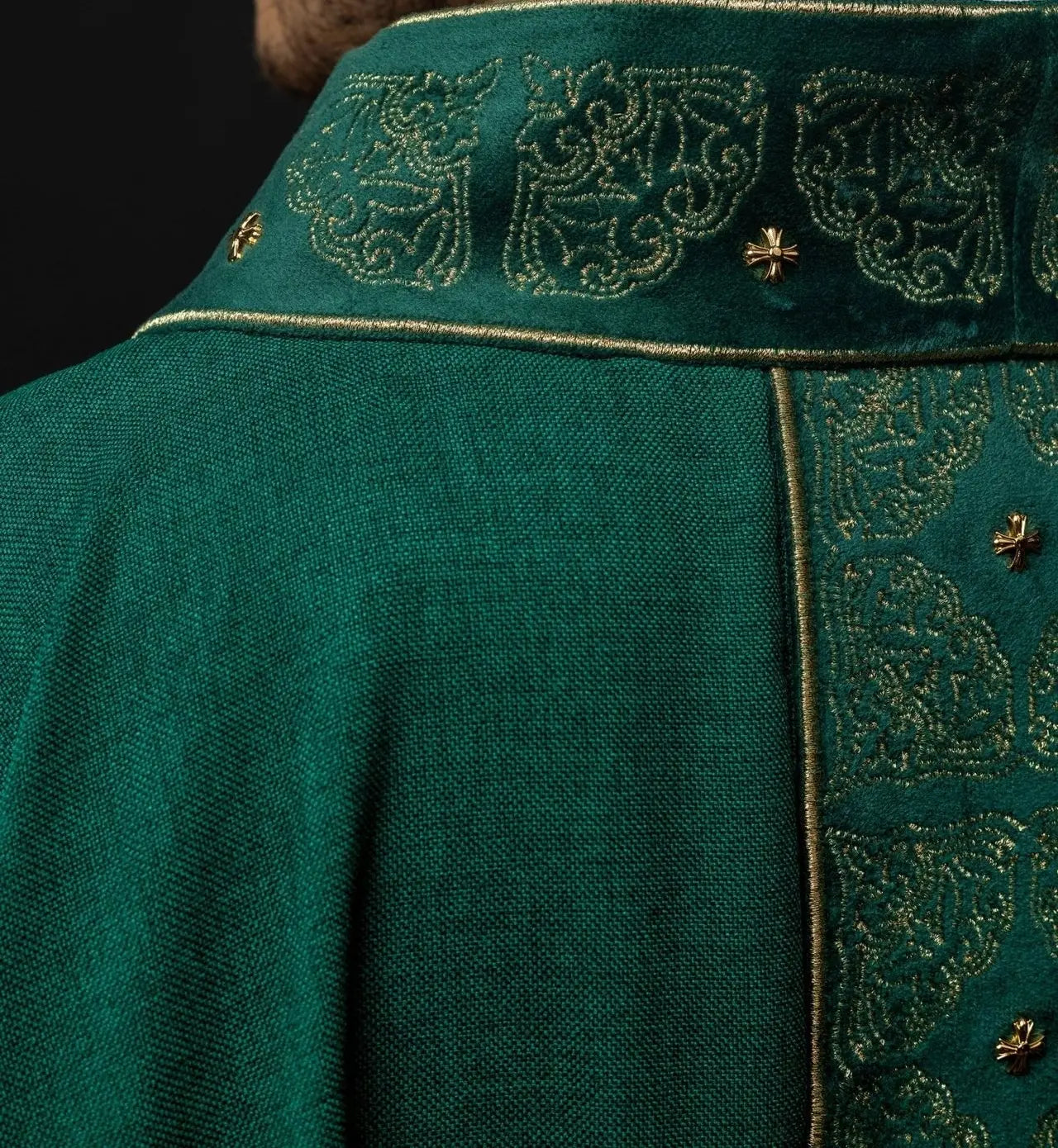 Chasuble with richly embroidered belt and collar in green