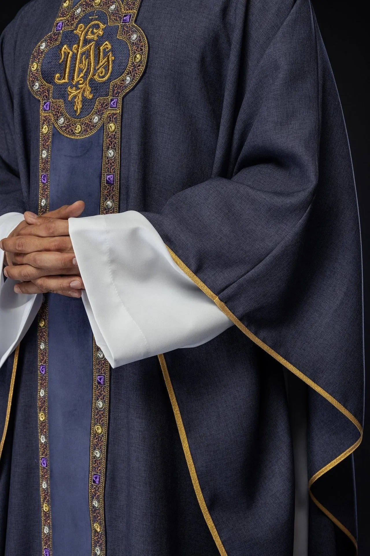 Chasuble with richly embroidered belt and piping around the IHS embroidery and collar in purple