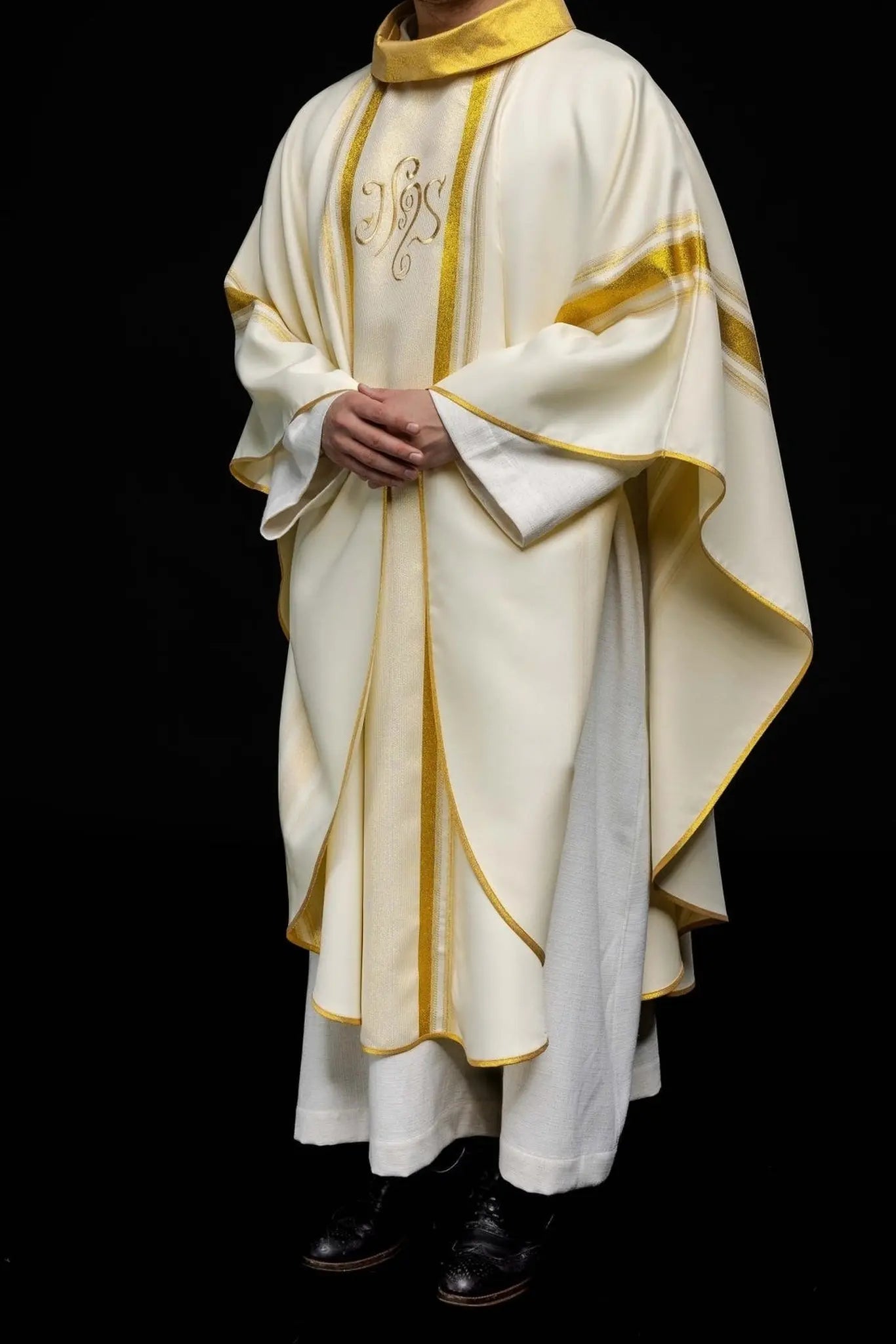 Chasuble with rich gilding and IHS motif