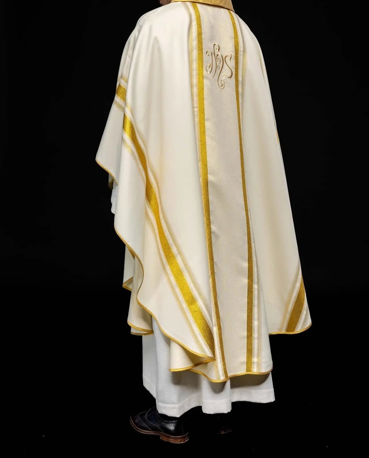 Chasuble with rich gilding and IHS motif