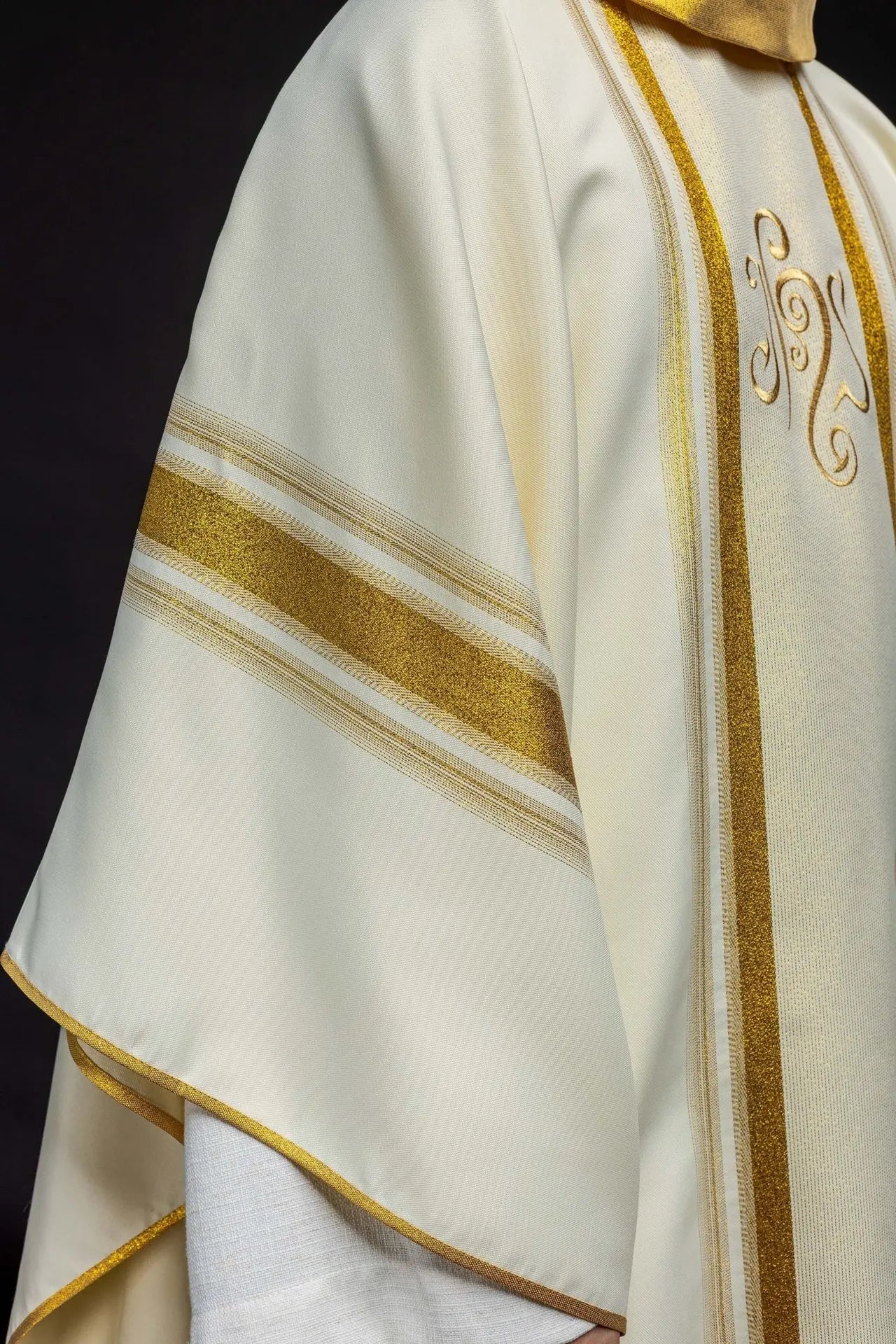 Chasuble with rich gilding and IHS motif