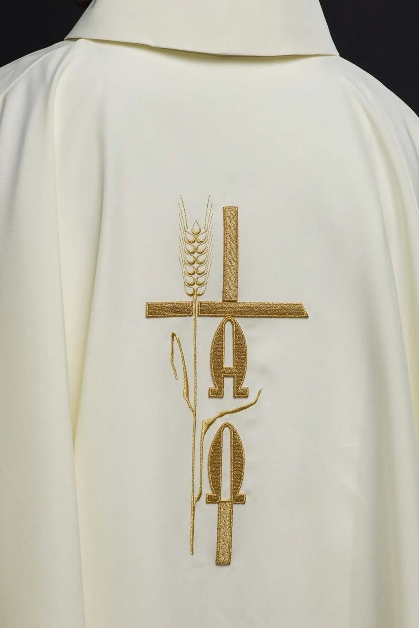 Chasuble with Alpha Omega embroidery in ecru