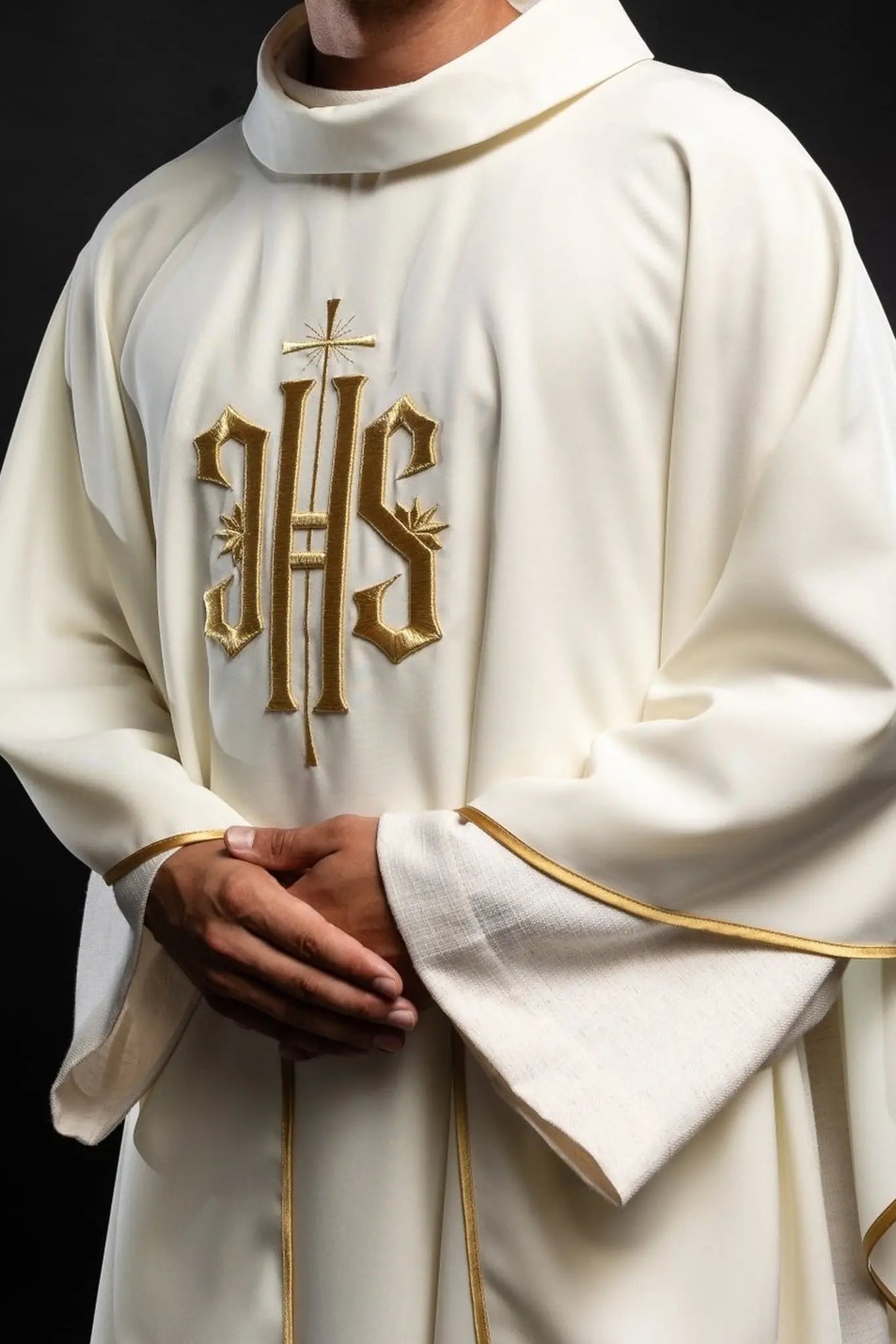 Chasuble with IHS embroidery in ecru
