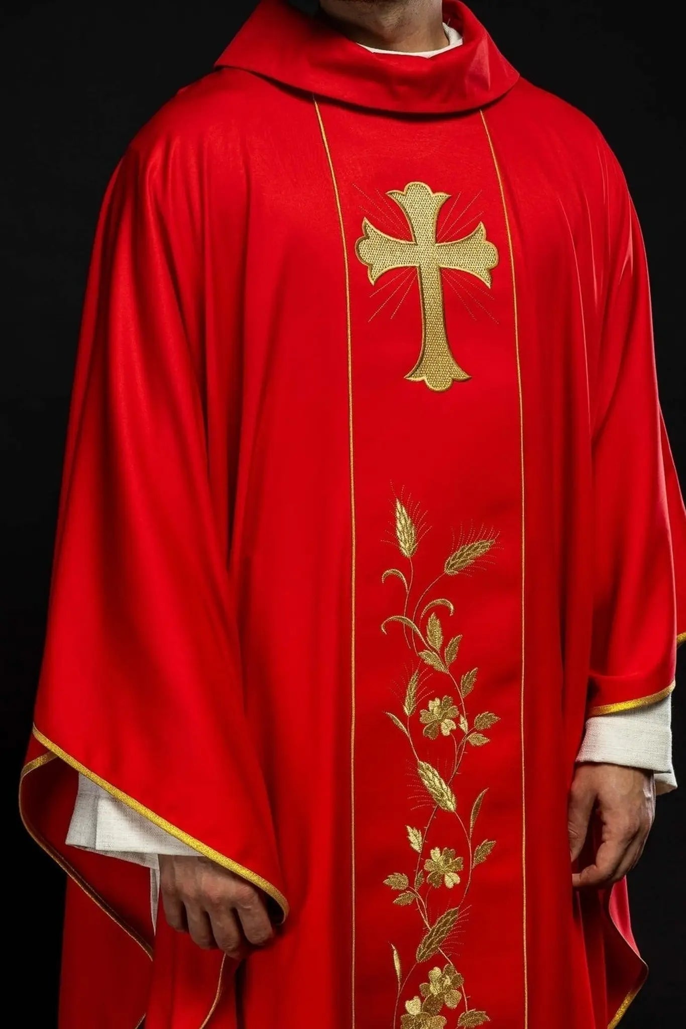 Chasuble with embroidered cross and ears in red