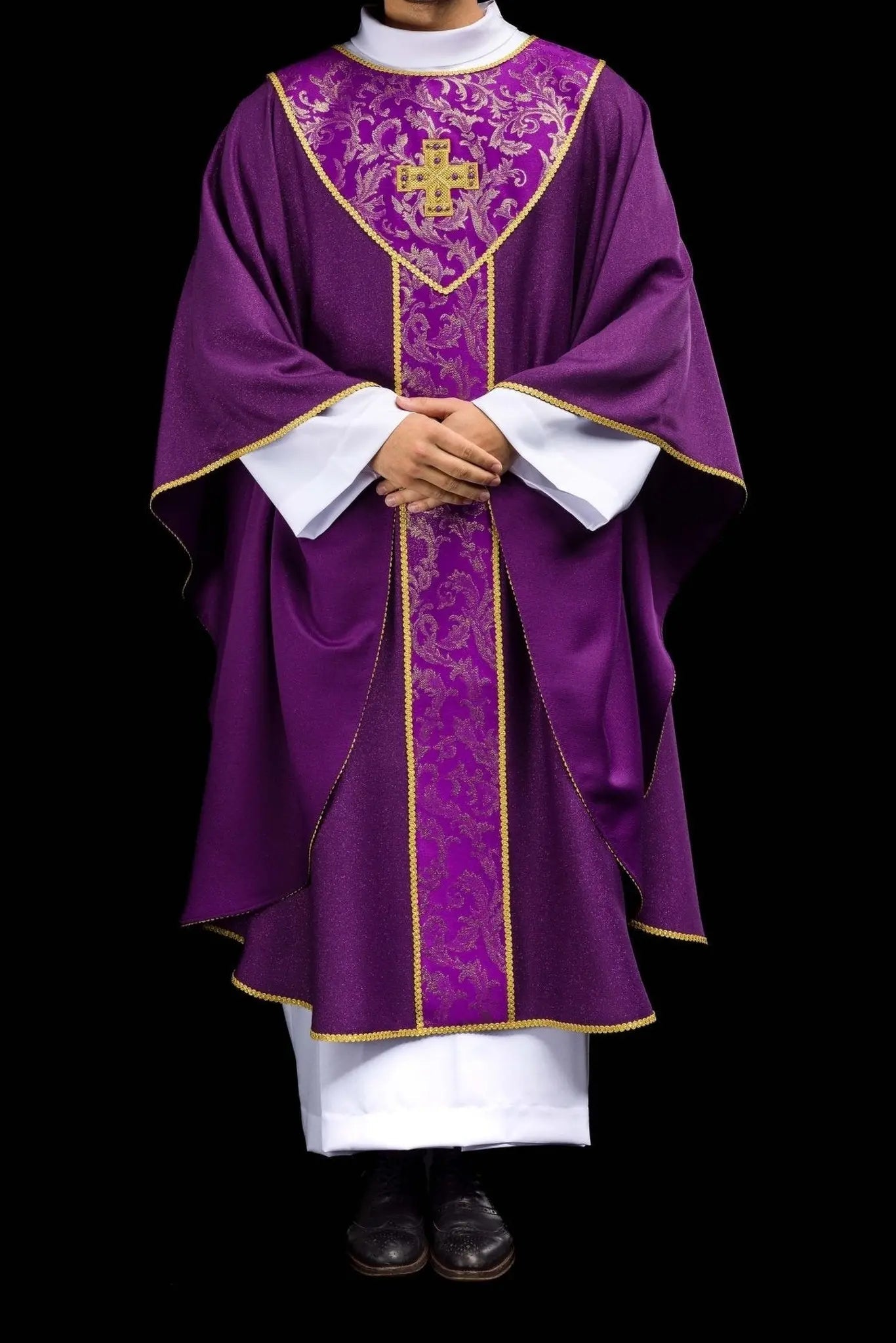 Purple Chasuble with Embroidered Gold Cross and Jacquard Fabric - HAFTINA ATELIER
