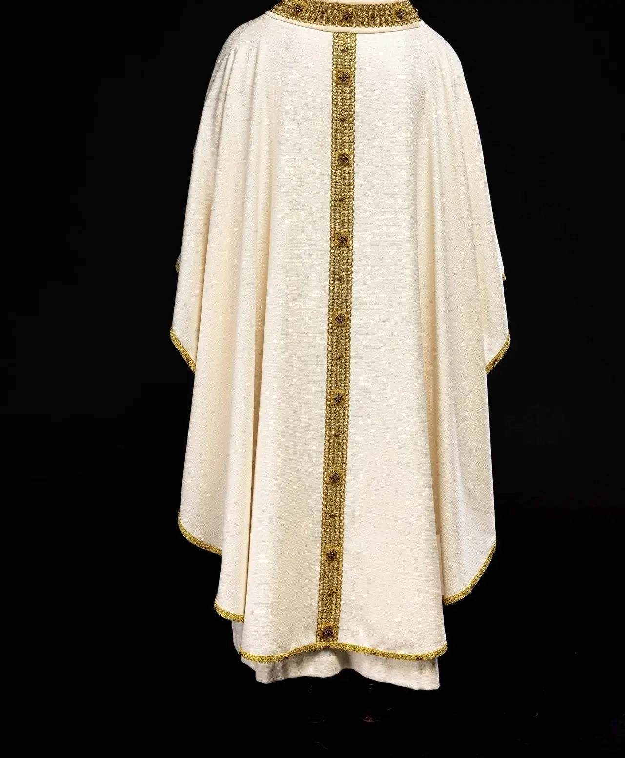 Handcrafted Chasuble with Natural Stones – Handmade Collection 7002