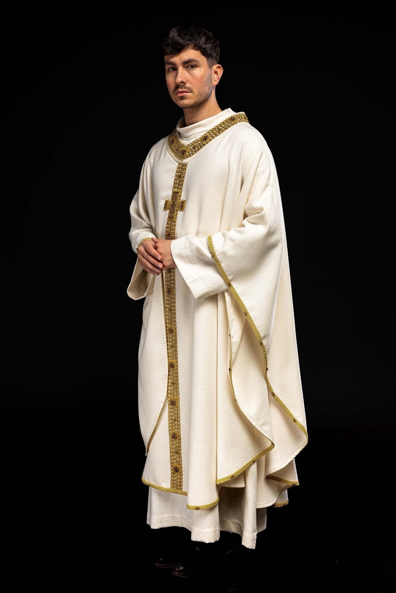 Ręcznie wykonany ornat z naturalnymi kamieniami Handmade 7002