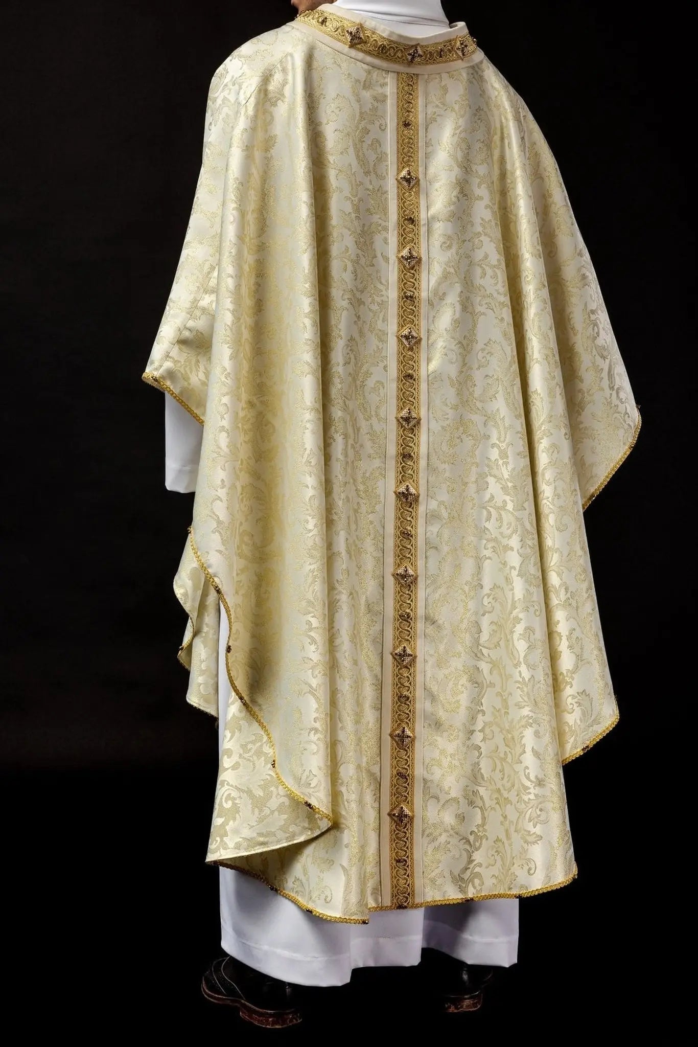 Handmade Chasuble with Natural Stones – Handmade 7003 Collection