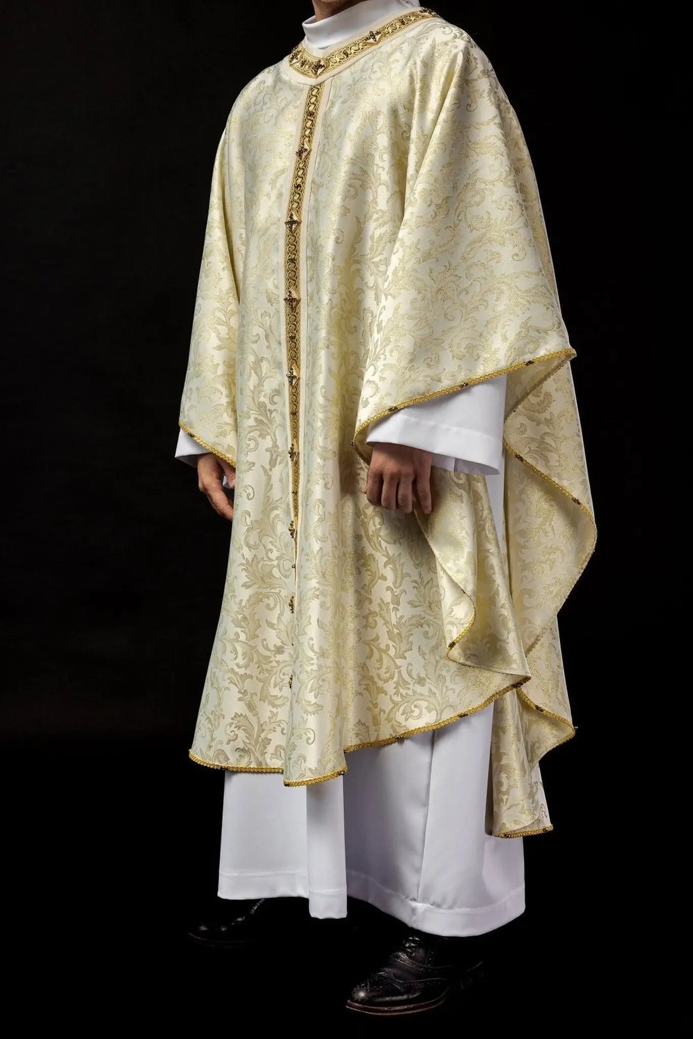 Handmade Chasuble with Natural Stones – Handmade 7003 Collection