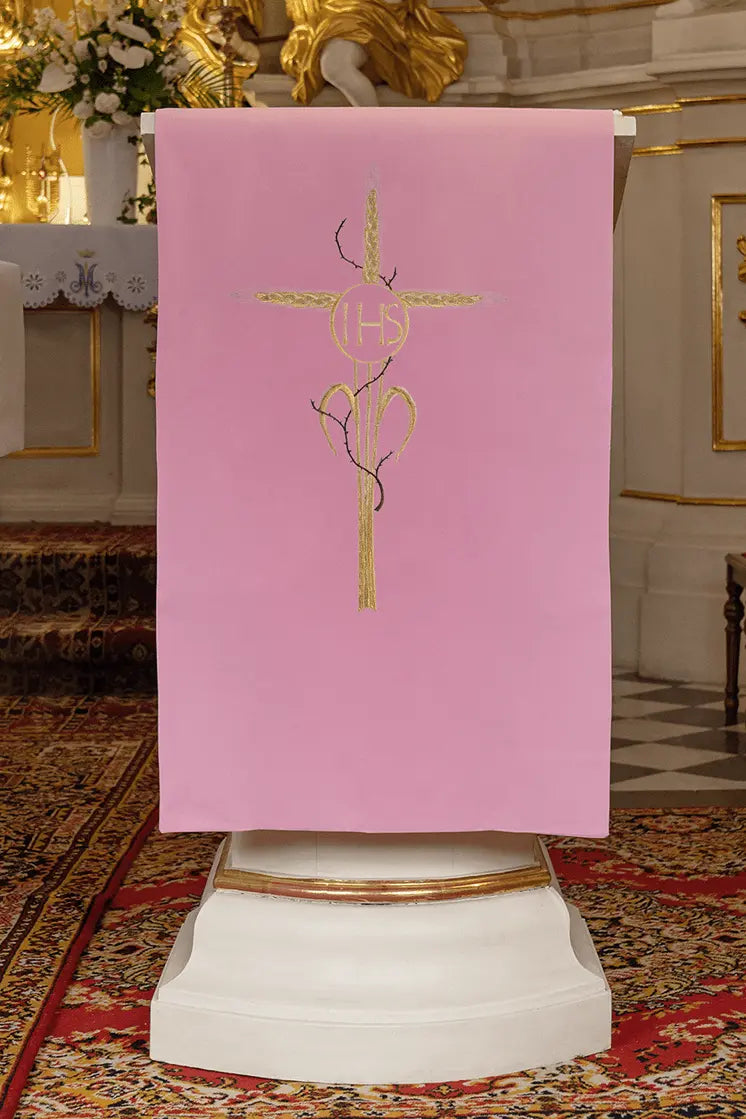 Serviette for lectionary with gold cross embroidery