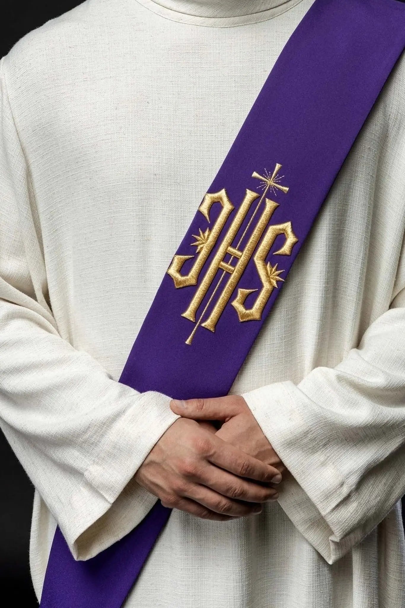 Estola diaconal bordada IHS con cruz