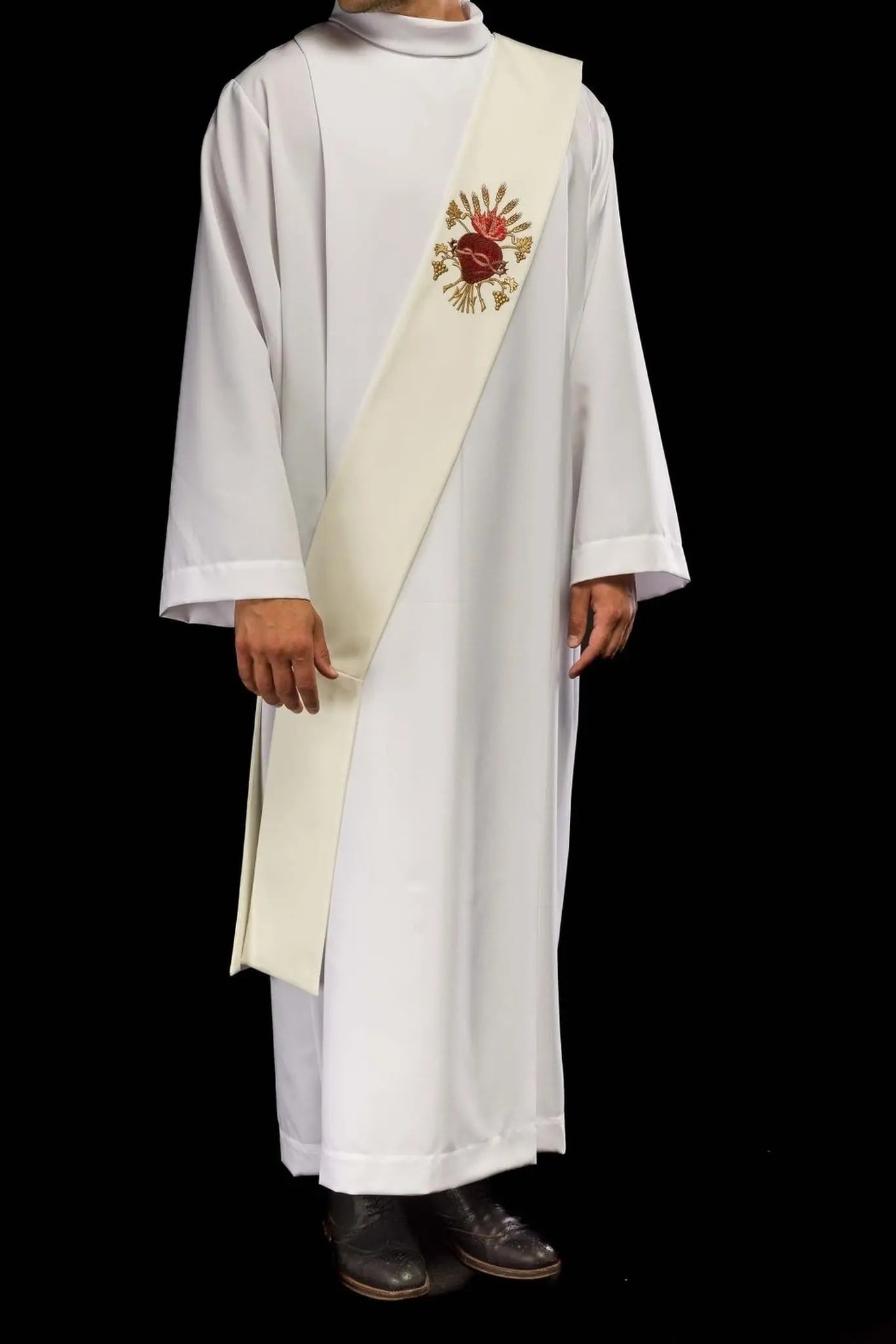 Estola diaconal con bordado del Corazón de Jesús