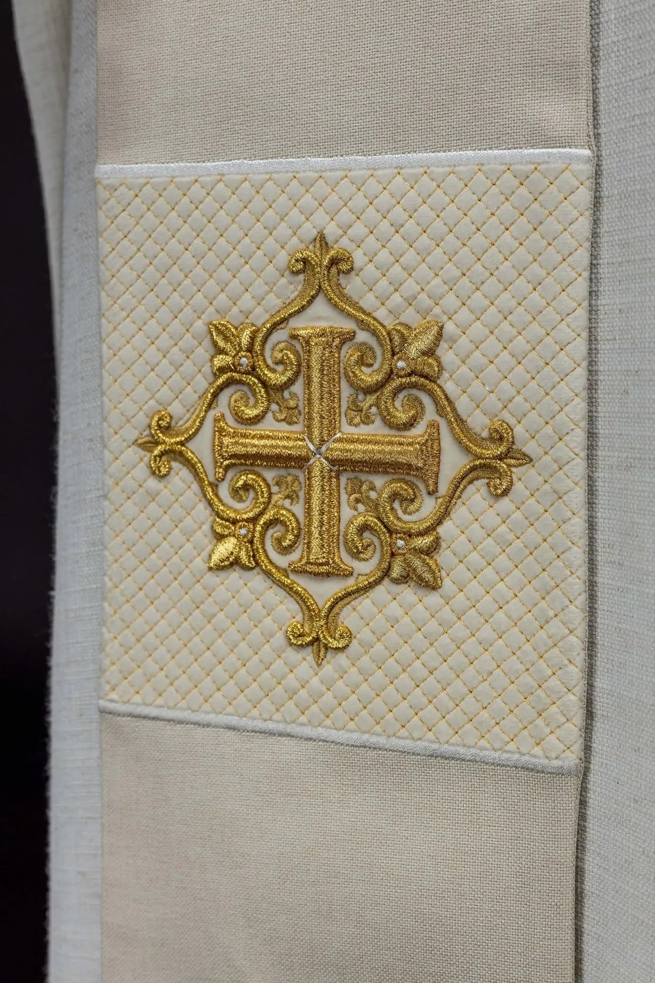 Ecru Velvet Stole