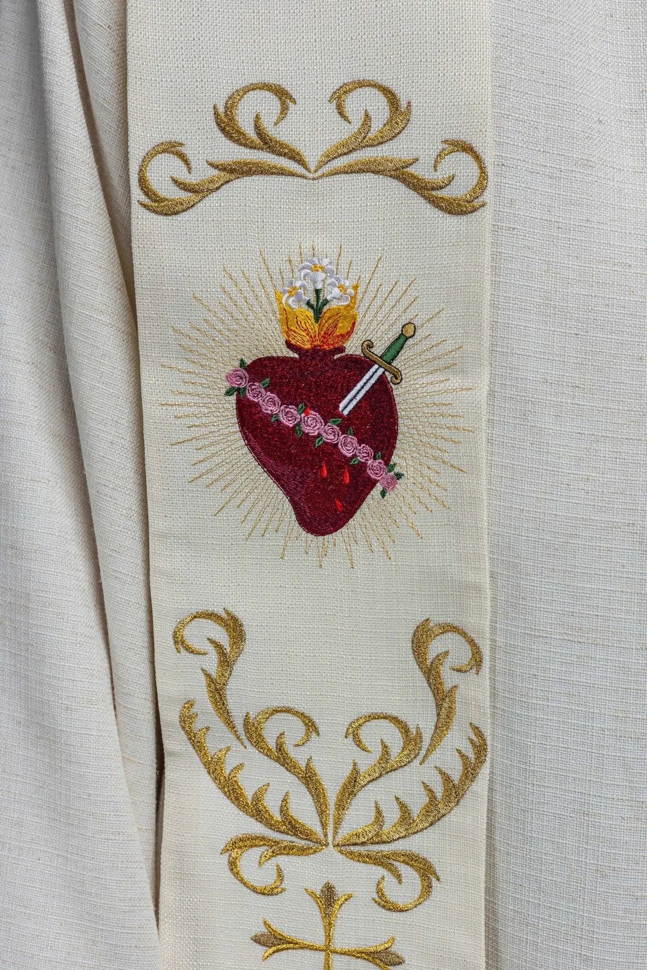 Estola bordada con los Corazones de Jesús y María – Ecru
