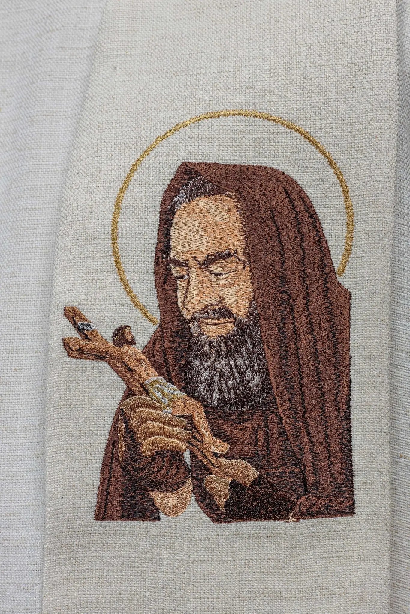 Estola bordada con la imagen de Padre Pío