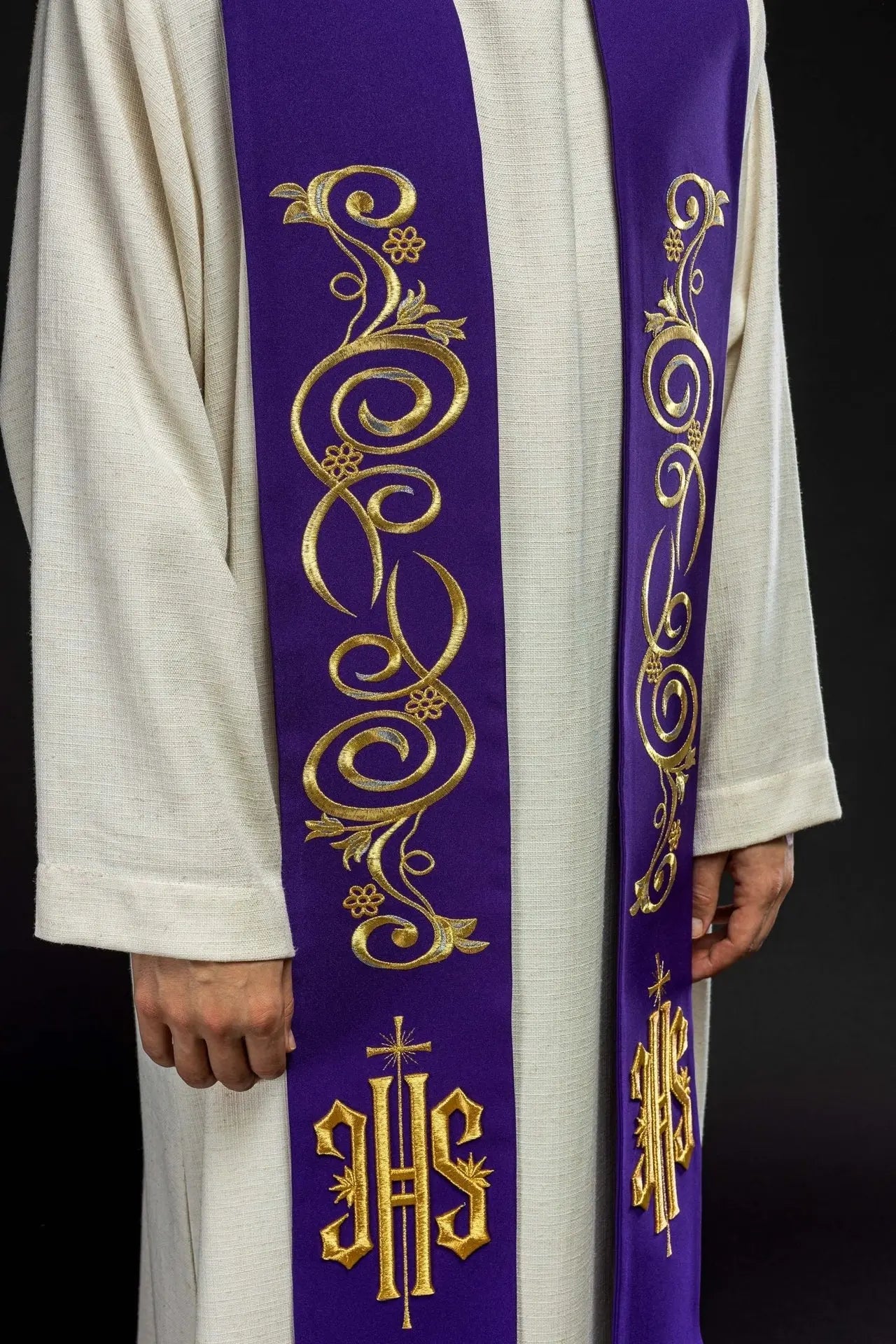 Estola bordada para sacerdote IHS púrpura