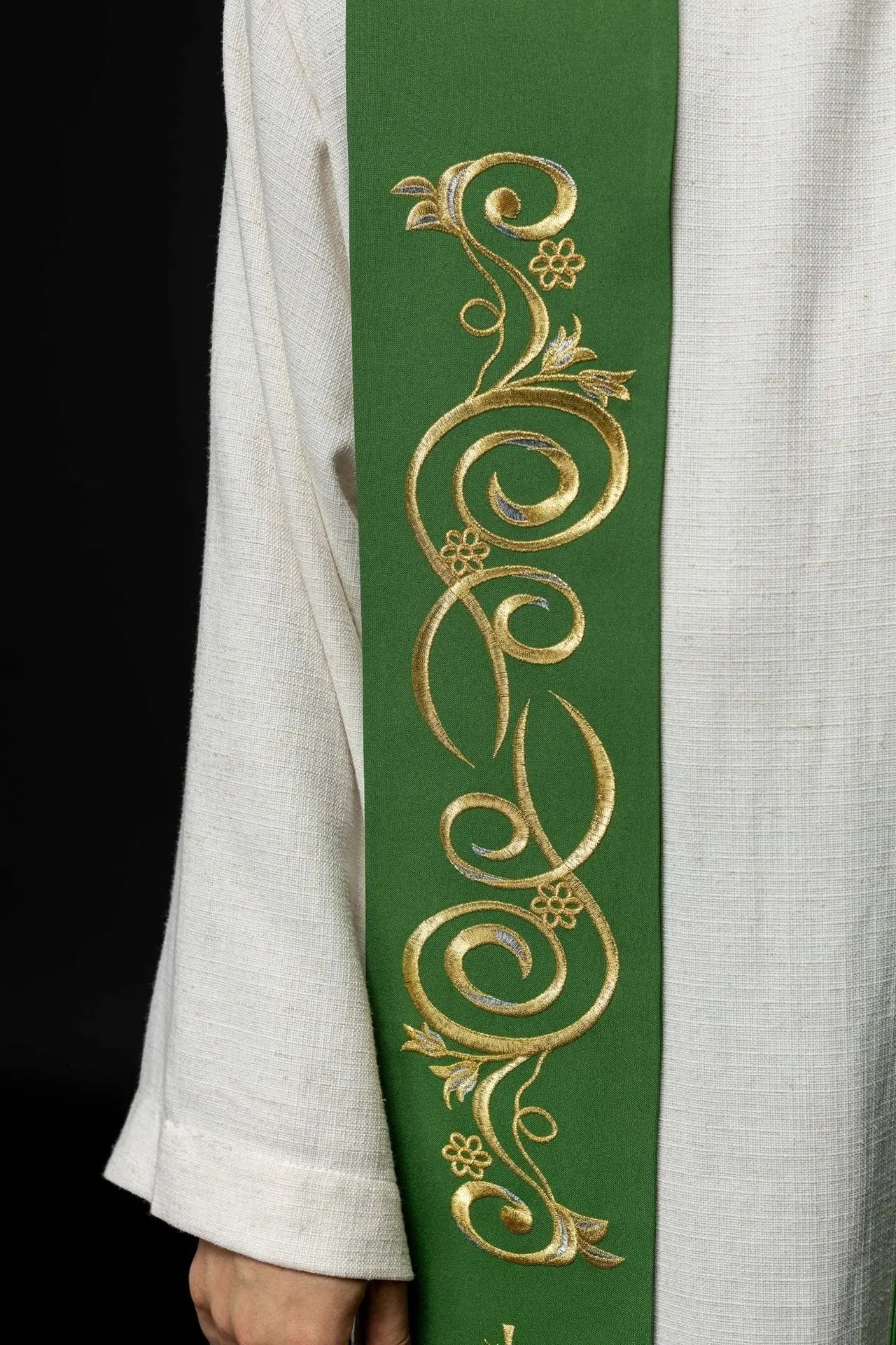 Estola bordada para sacerdote IHS verde