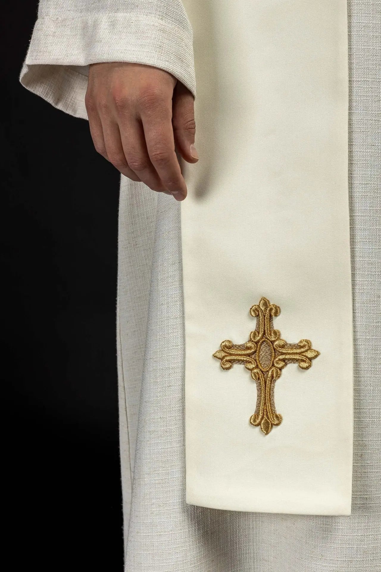Embroidered priest's stole Cross and IHS ecru