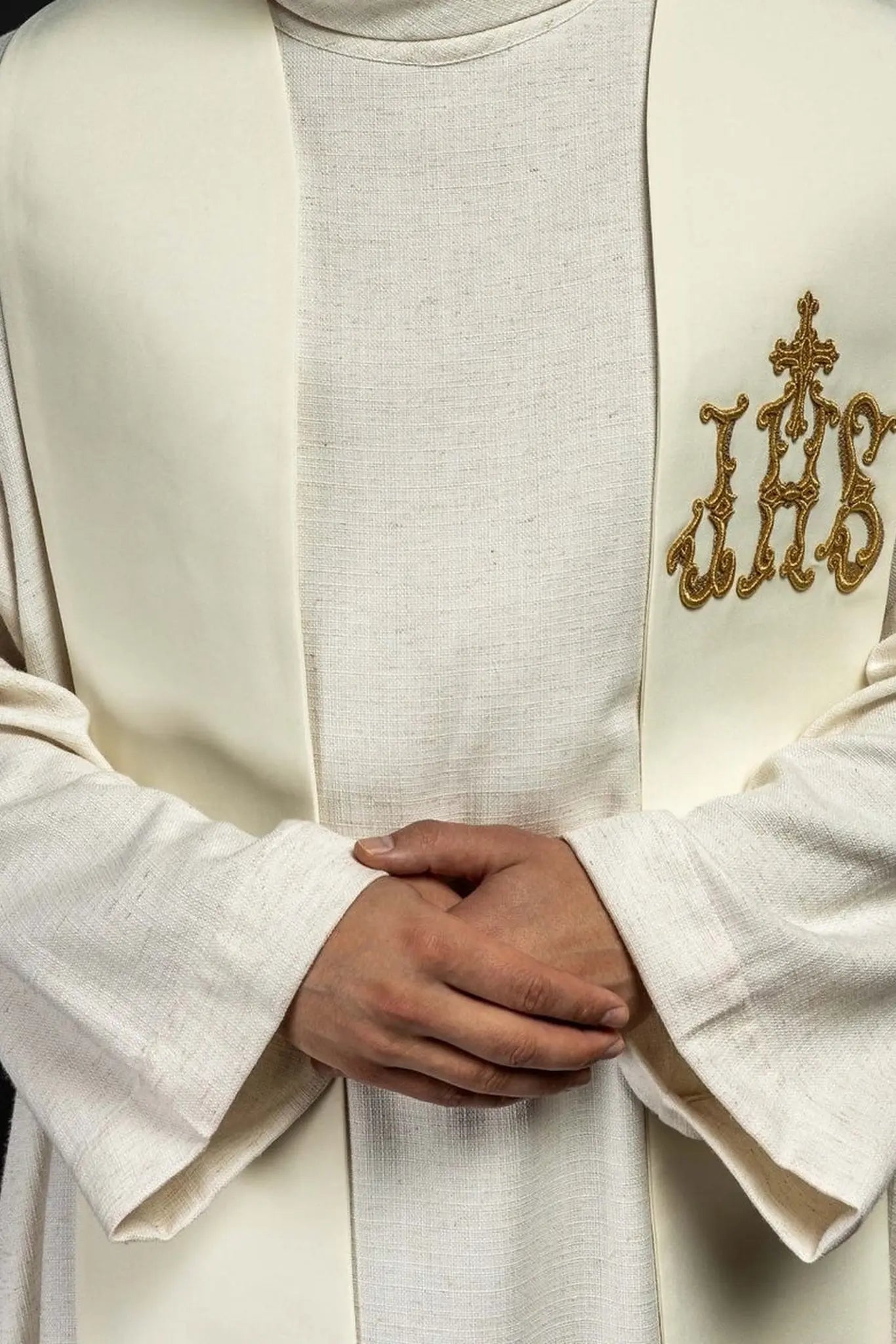 Estola bordada para sacerdote Cruz e IHS ecru
