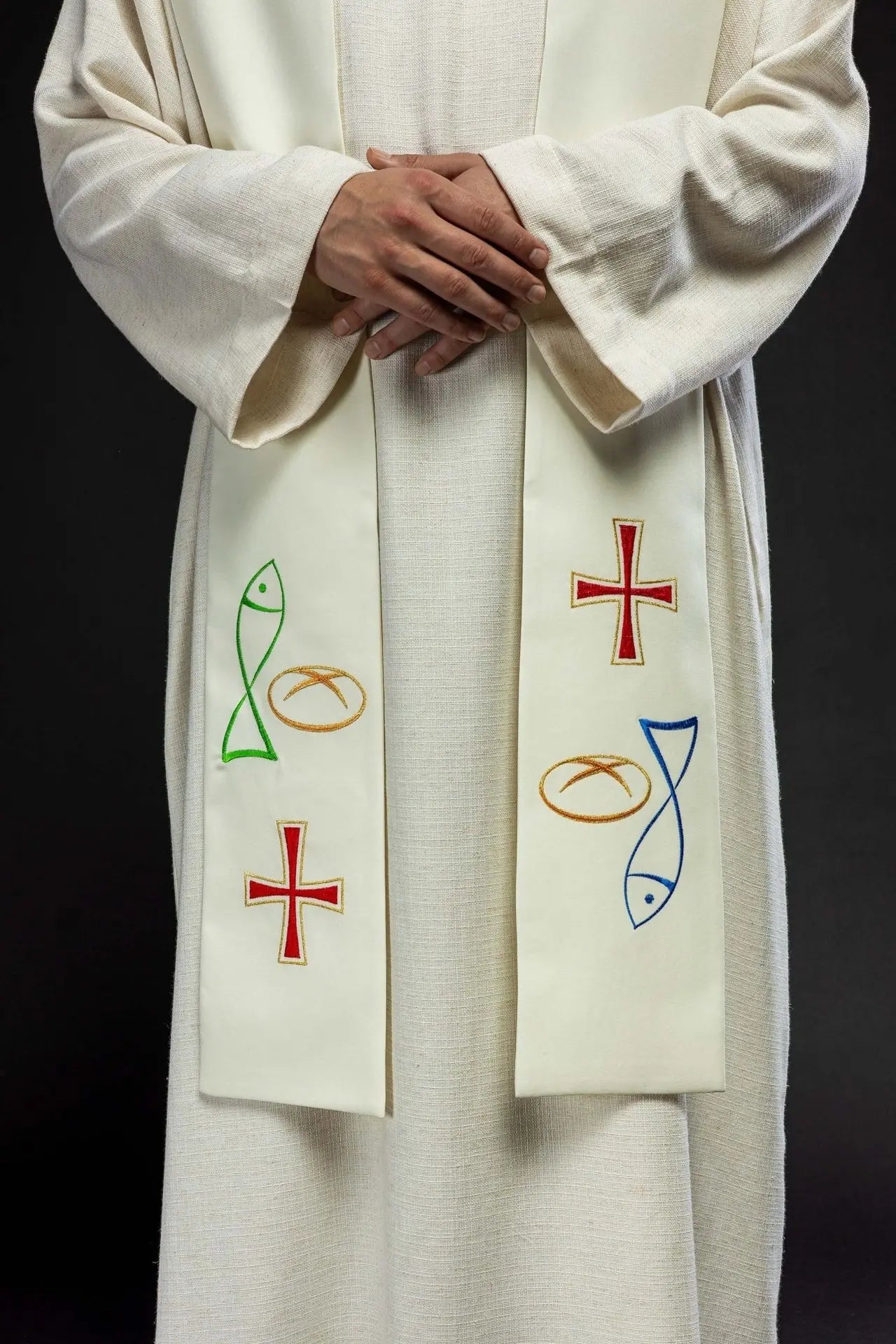 Estola de sacerdote bordada con pez, pan y cruz en ecru
