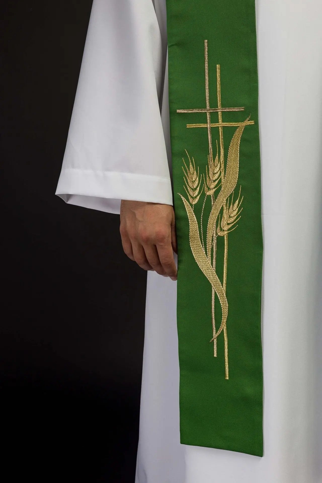 Estola verde bordada para sacerdote
