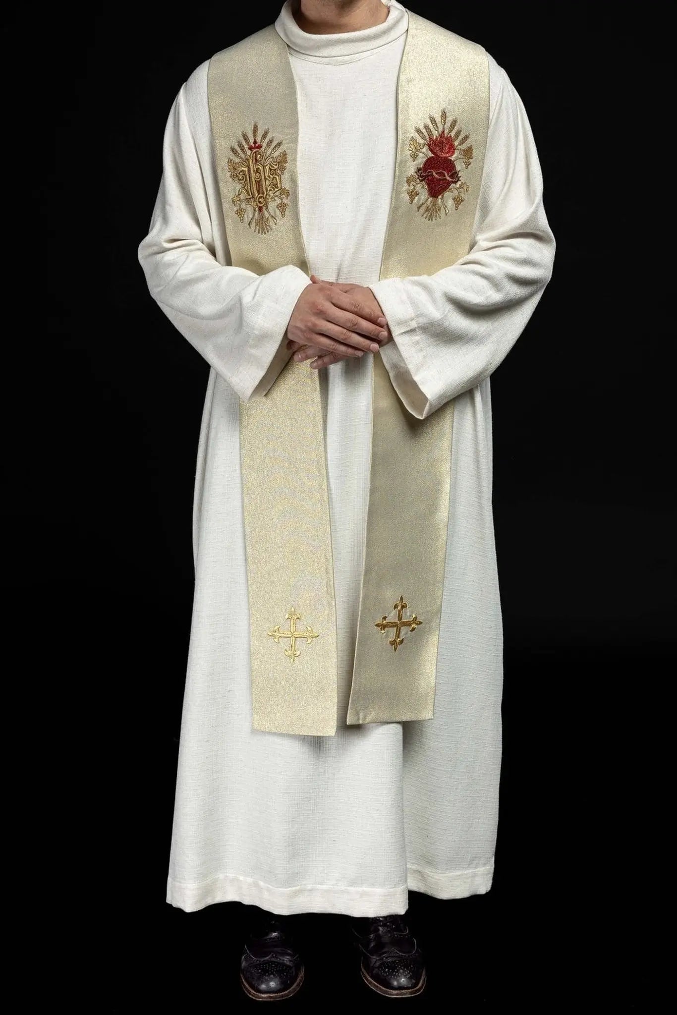 Estola de sacerdote bordada en oro