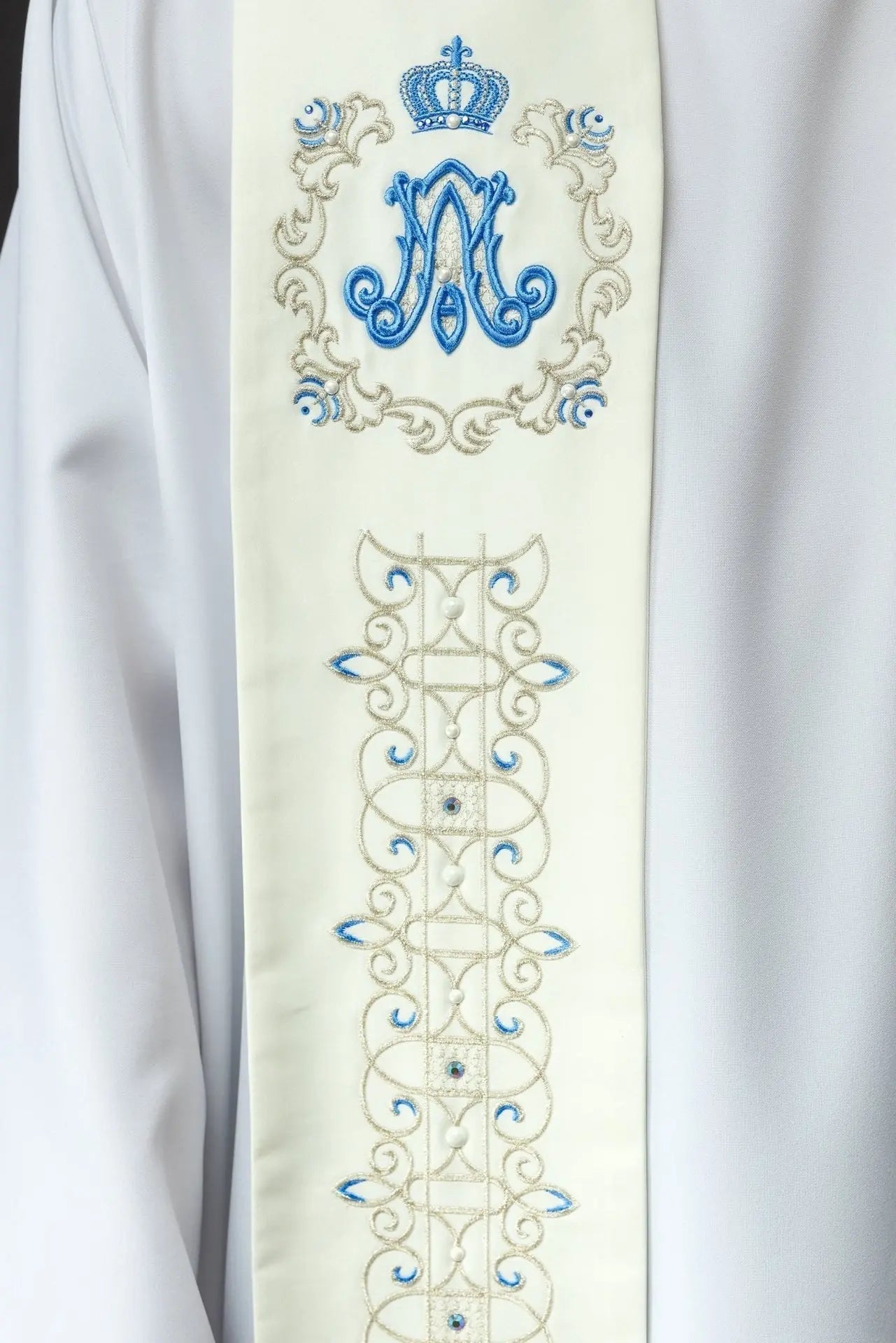 Estola mariana bordada