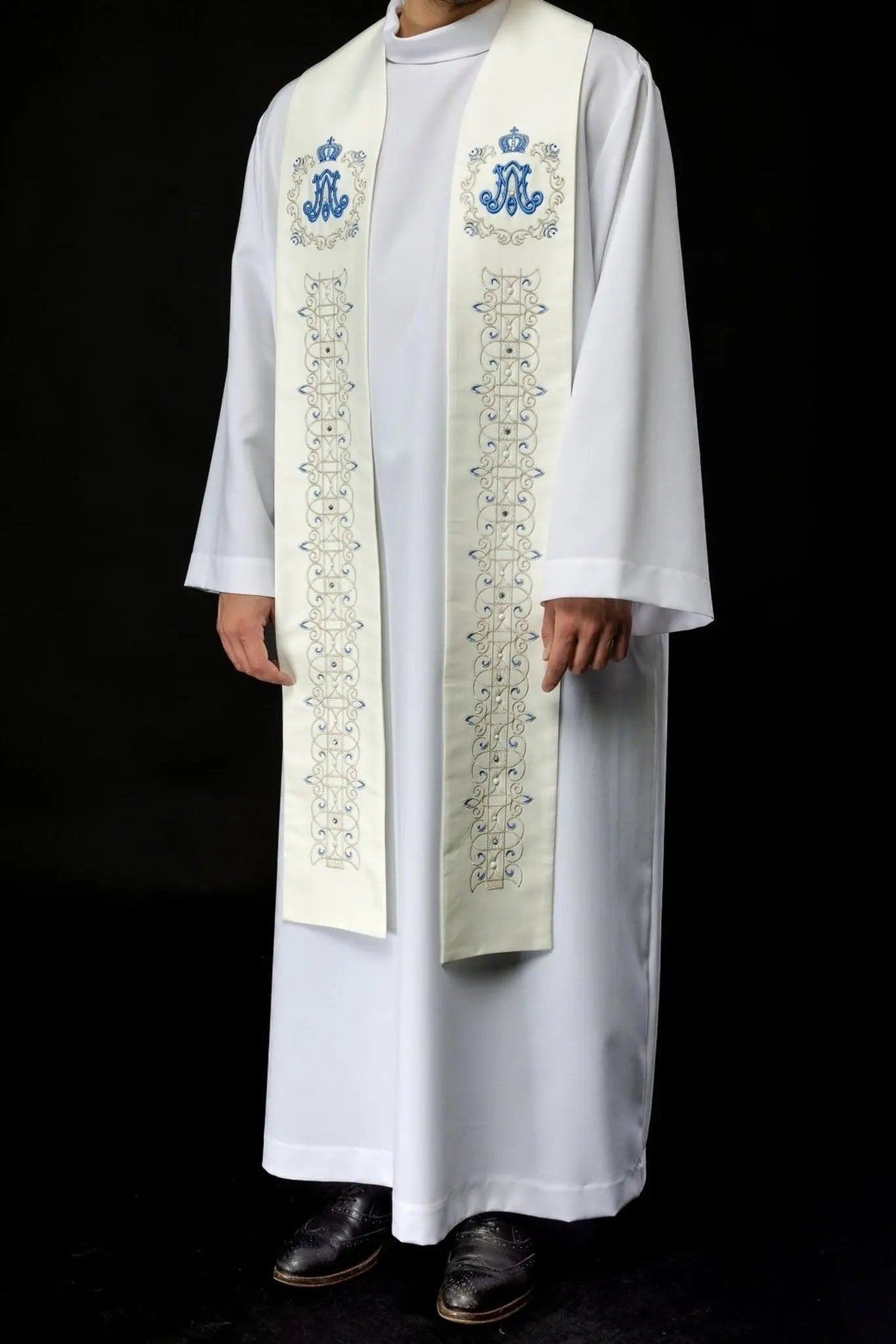 Estola mariana bordada