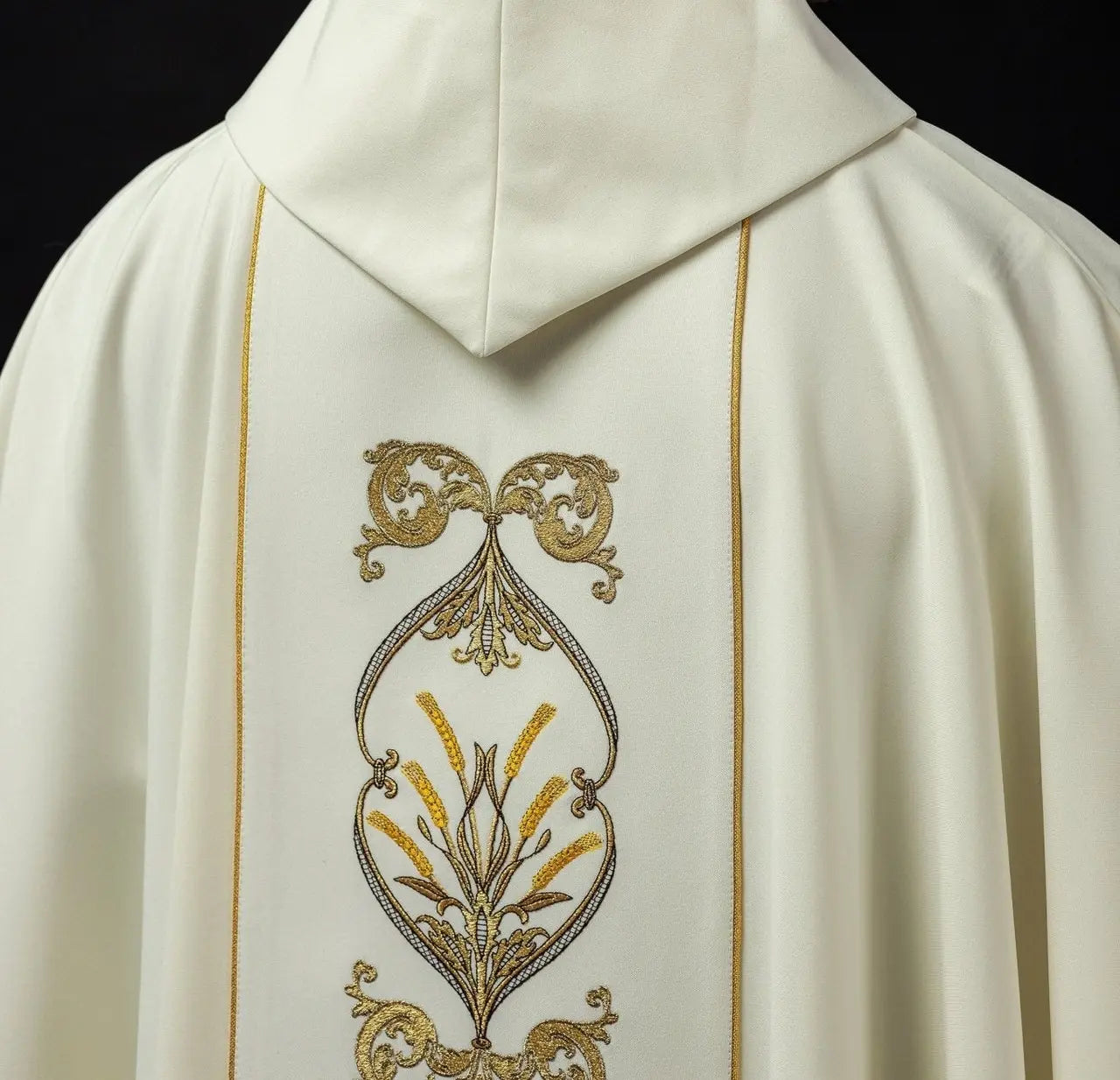 Decorated IHS chasuble in ecru