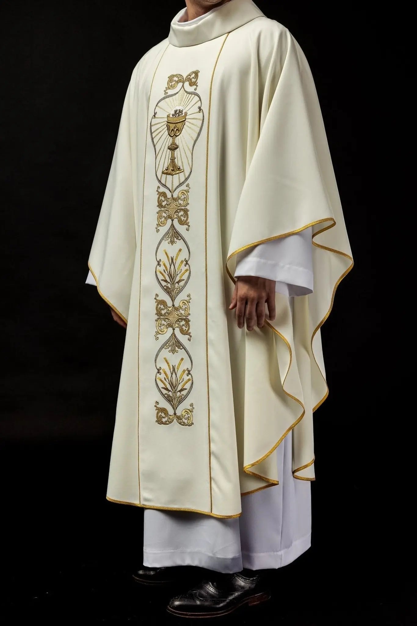 Decorated IHS chasuble in ecru